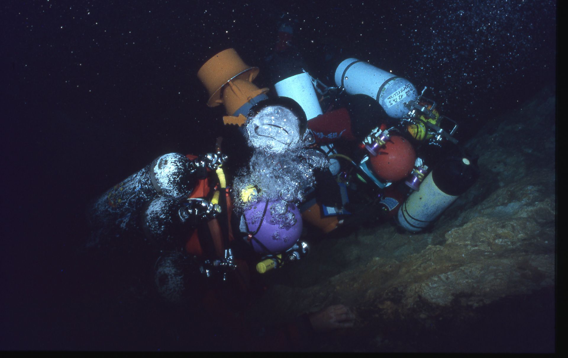 Εξοπλισμός Σπηλαιοκατάδυσης