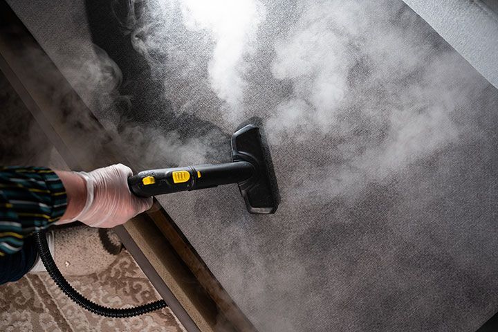 furniture cleaning with a steam generator