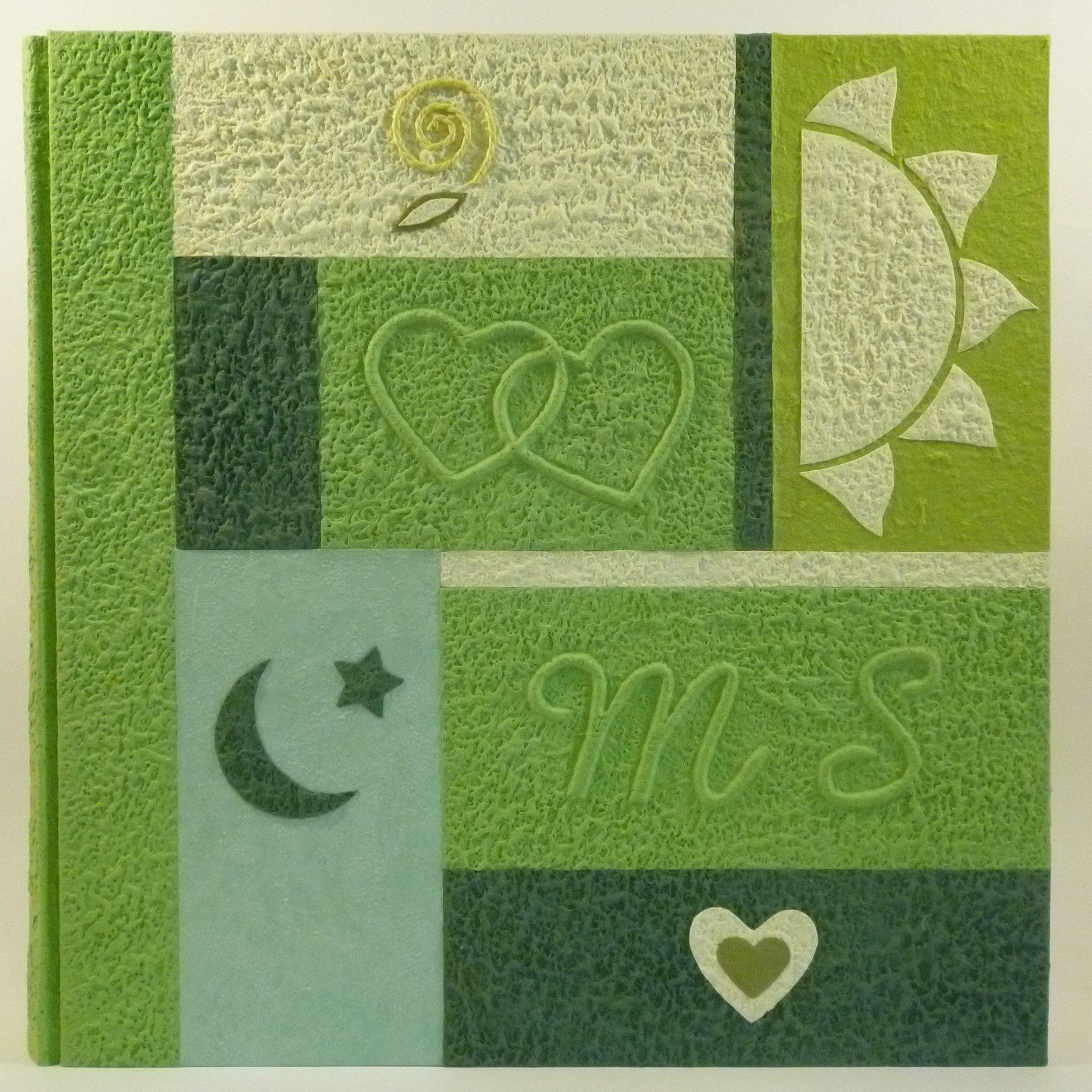 legnoegrafite legno e grafite album fotografico patchwork iniziali cuori