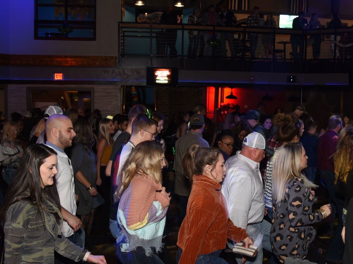 line dancing at Big Country Nightclub & Country Bar