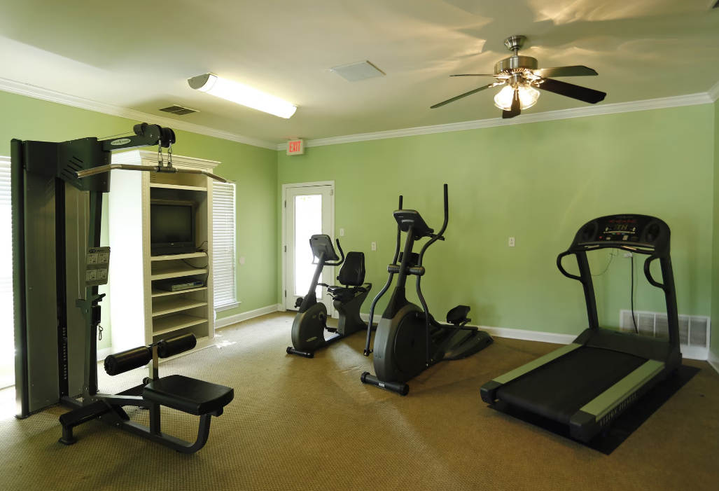 Enclave Apartments - Gym 01