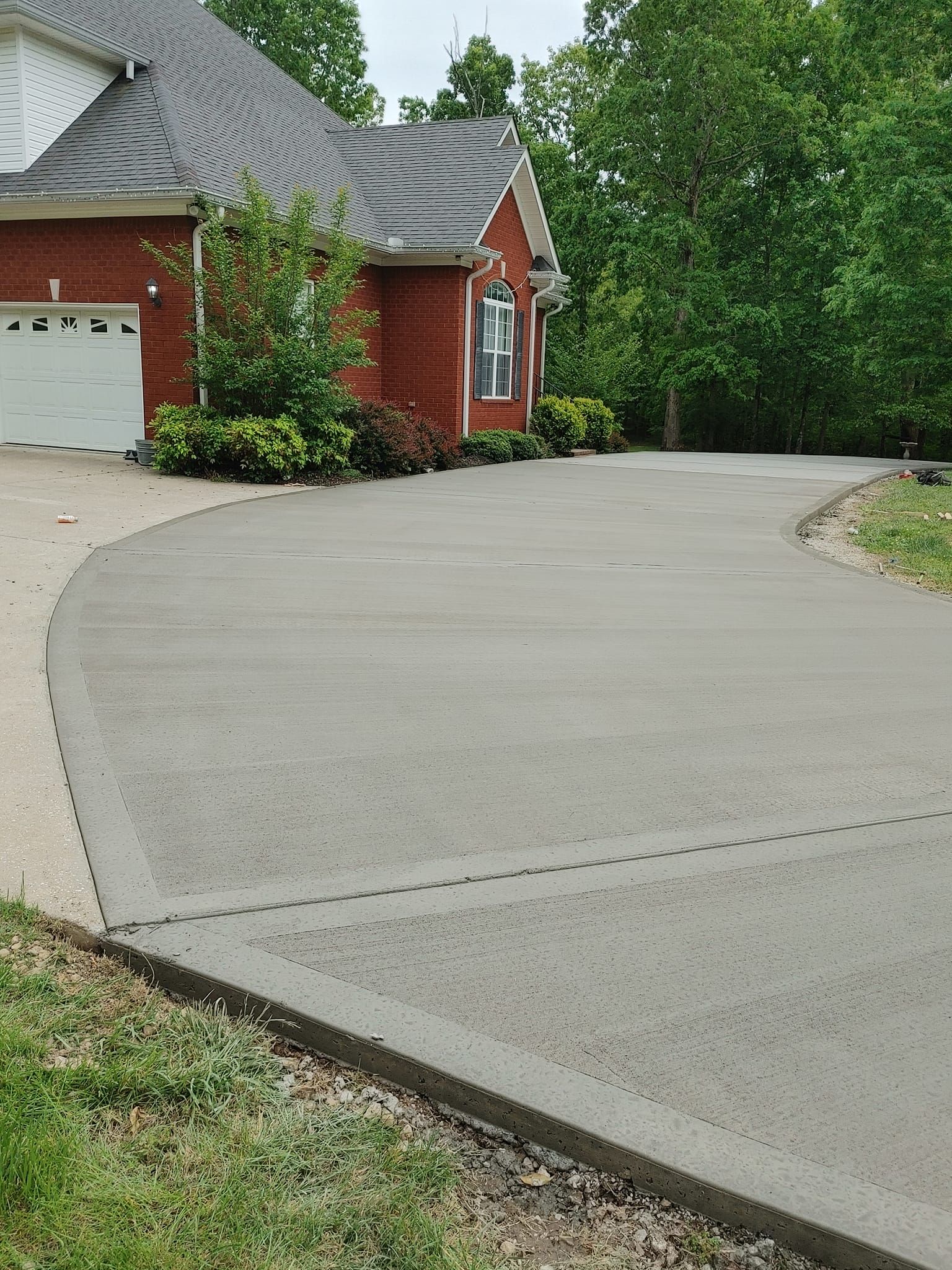 Garage Floor Concrete – Clean & Level Surface