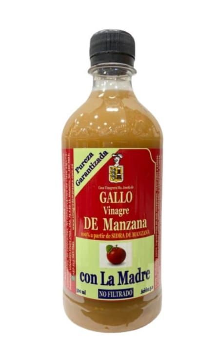 A bottle of gallo vinagre de manzana con la madre