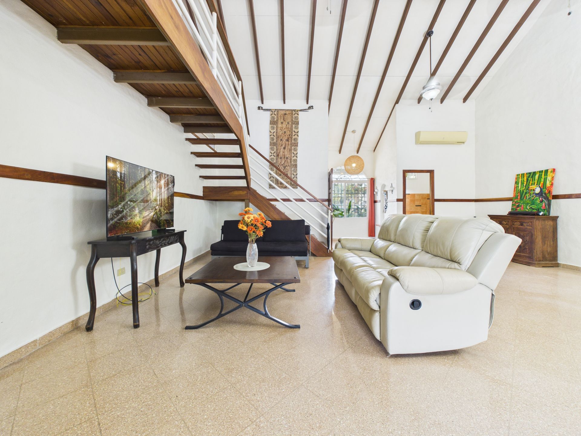 Producción integral de Real Estate para Inside Panama en Coronado Country Club: Fotos, planos y tour virtual.