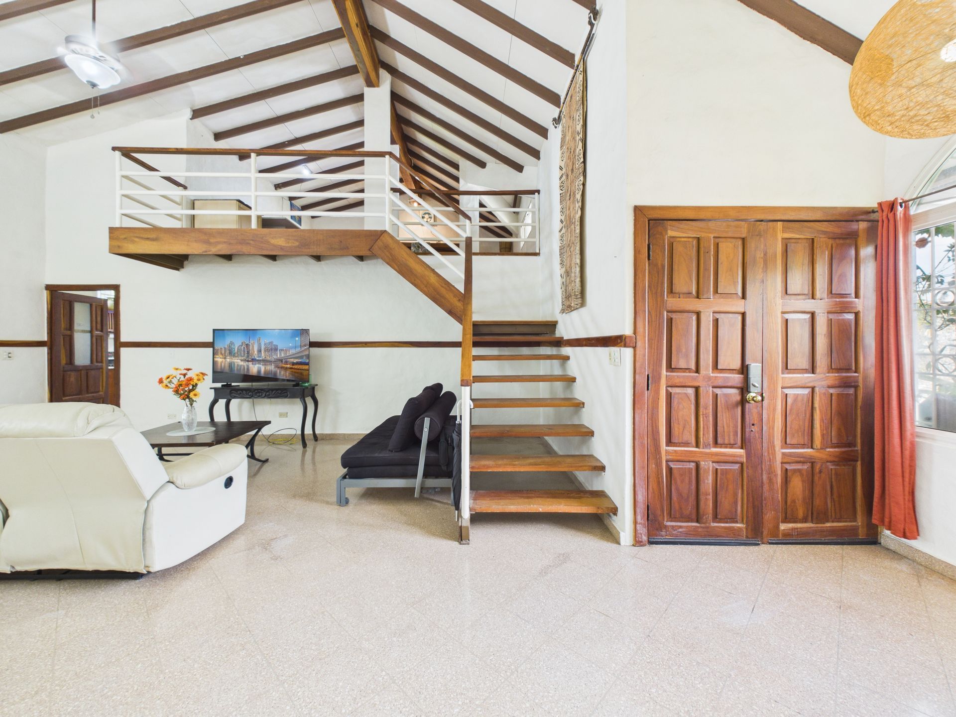 Producción integral de Real Estate para Inside Panama en Coronado Country Club: Fotos, planos y tour virtual.