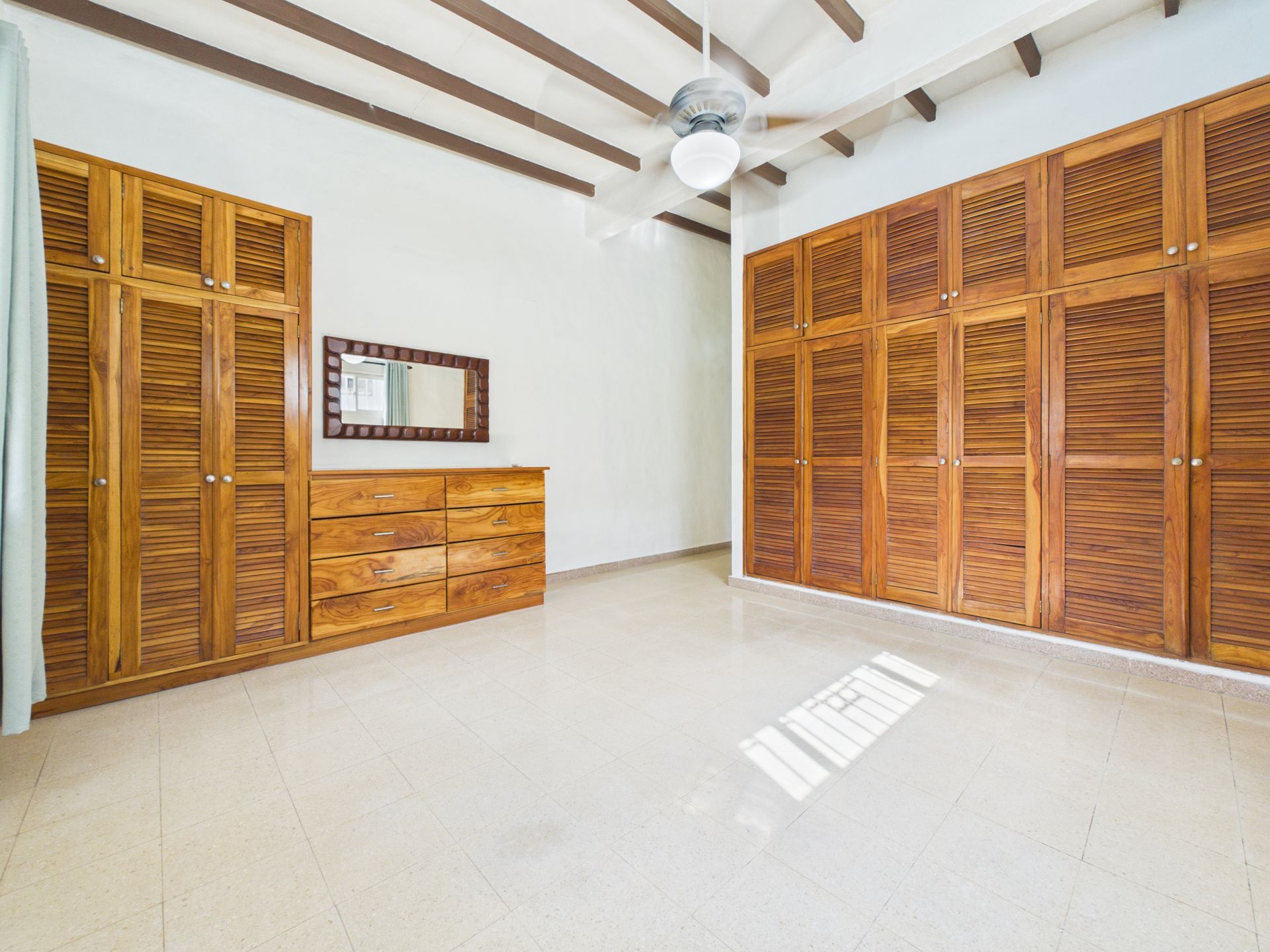 Producción integral de Real Estate para Inside Panama en Coronado Country Club: Fotos, planos y tour virtual.