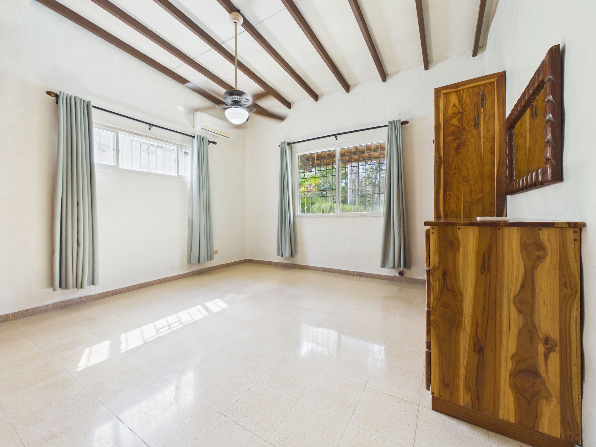 Producción integral de Real Estate para Inside Panama en Coronado Country Club: Fotos, planos y tour virtual.