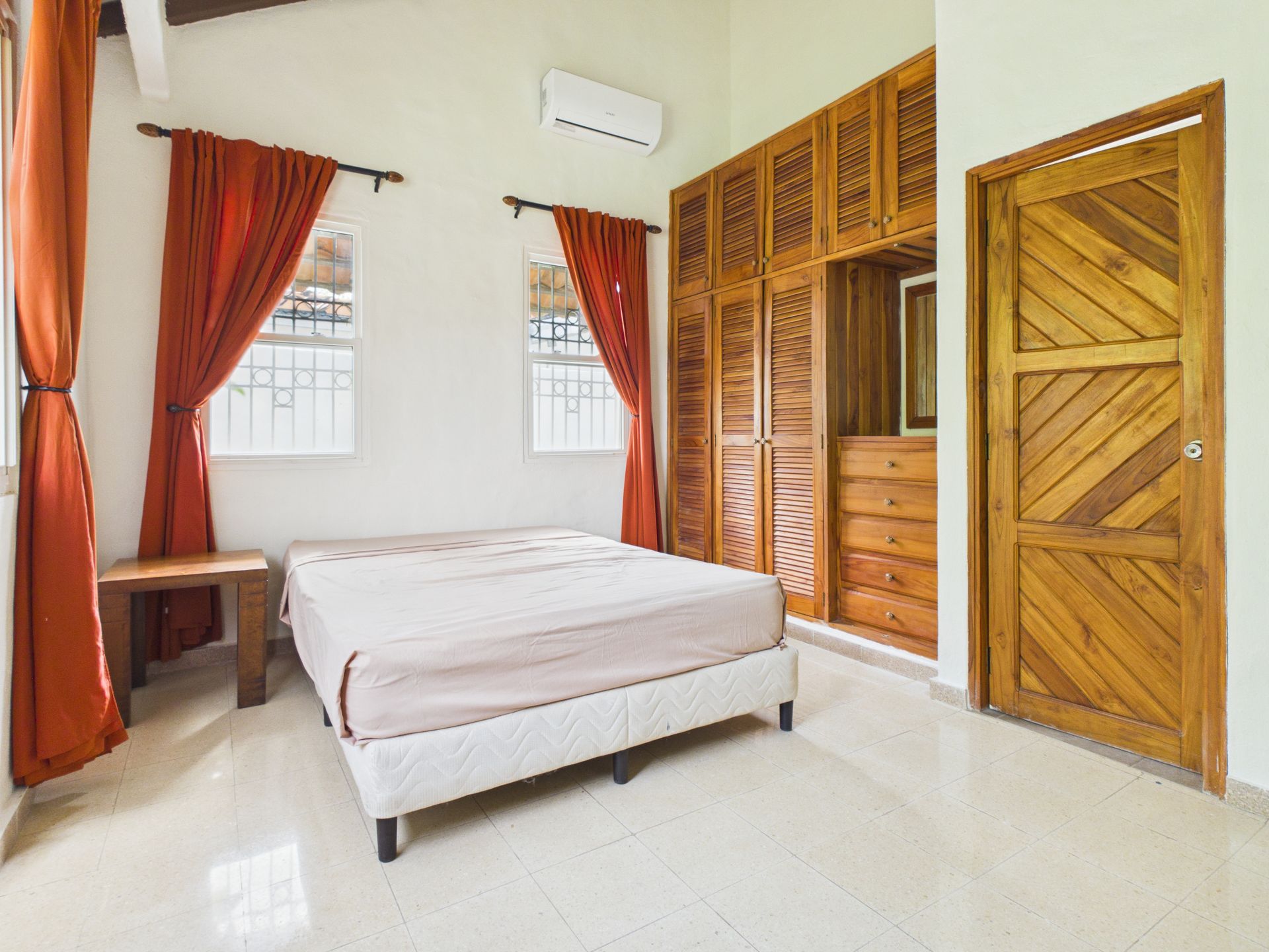 Producción integral de Real Estate para Inside Panama en Coronado Country Club: Fotos, planos y tour virtual.