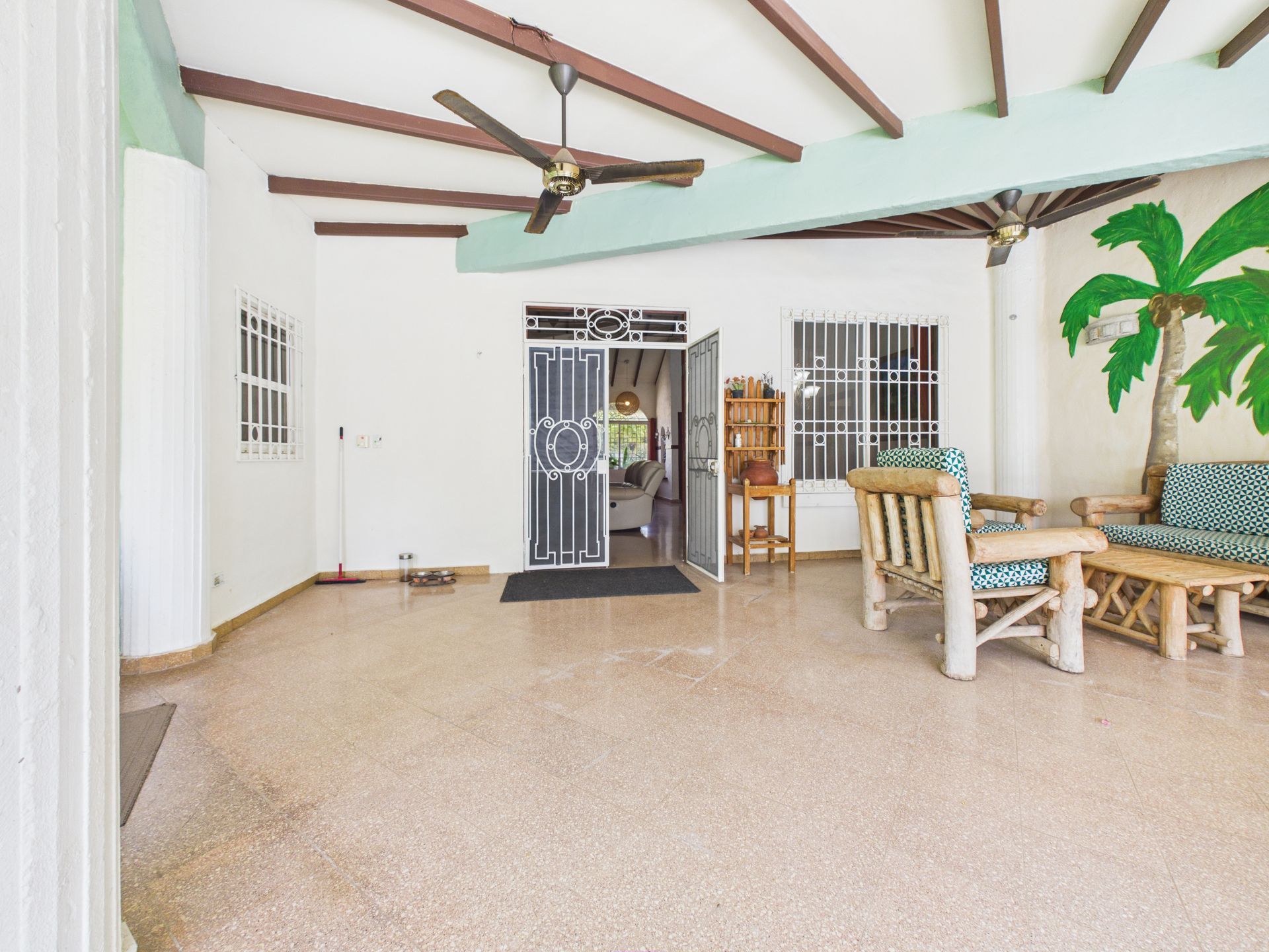 Producción integral de Real Estate para Inside Panama en Coronado Country Club: Fotos, planos y tour virtual.