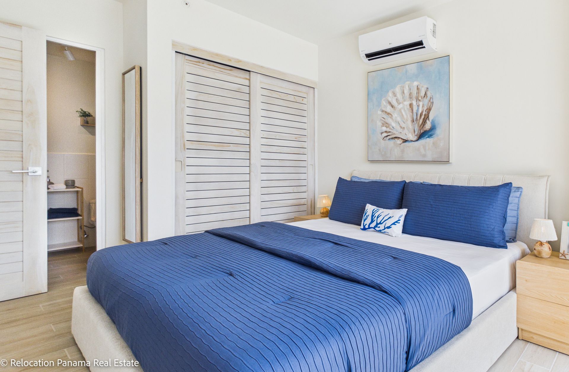 Apartamento en la etapa Olas de Playa Caracol con vista a la piscina y al mar, fotografiado para Relocation Panama