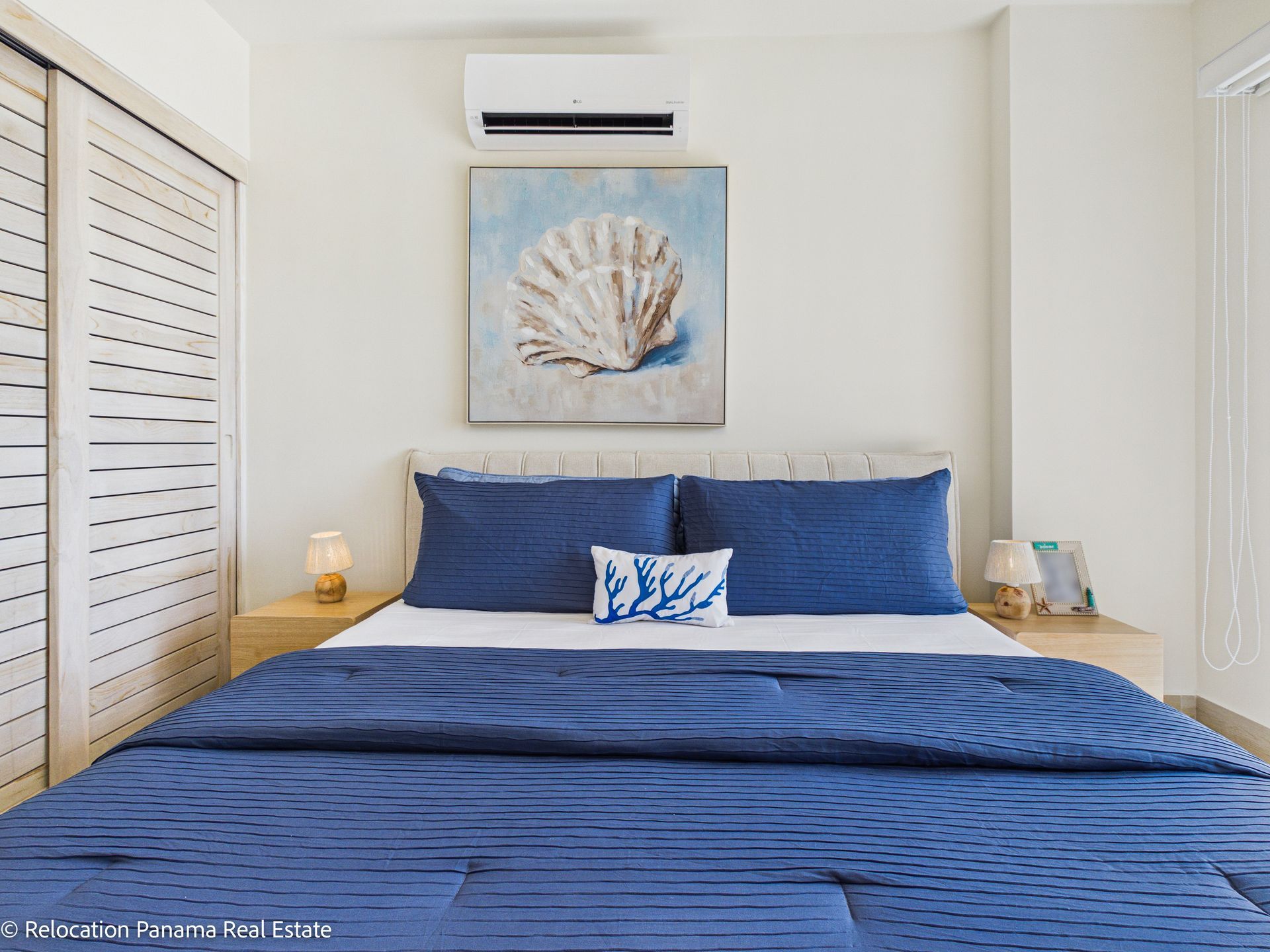 Apartamento en la etapa Olas de Playa Caracol con vista a la piscina y al mar, fotografiado para Relocation Panama