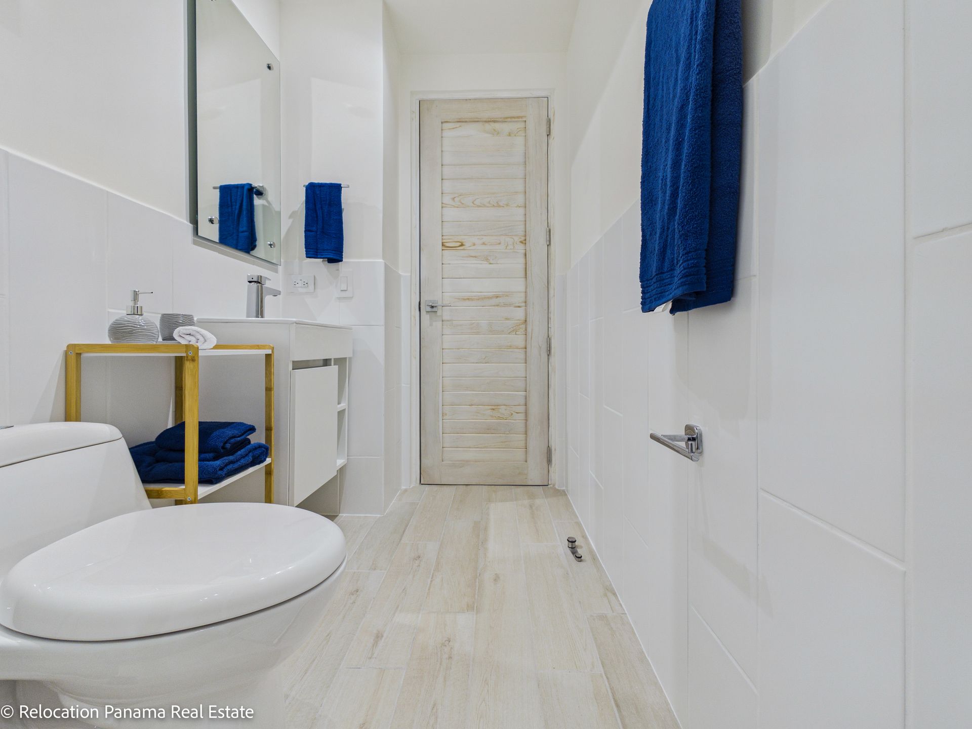 Apartamento en la etapa Olas de Playa Caracol con vista a la piscina y al mar, fotografiado para Relocation Panama