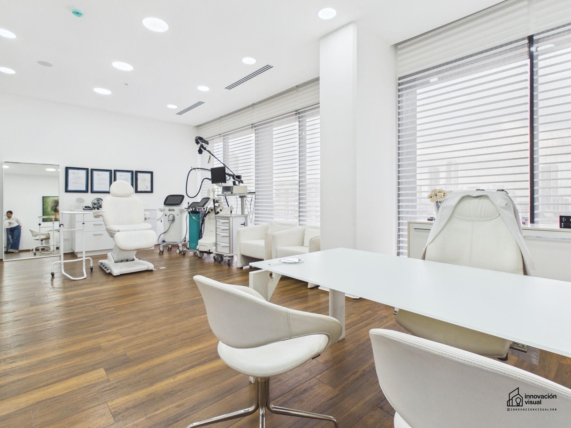 Consultorio de medicina estética del Dr. Badiola en Panamá, fotografía profesional y tour virtual por Innovación Visual.