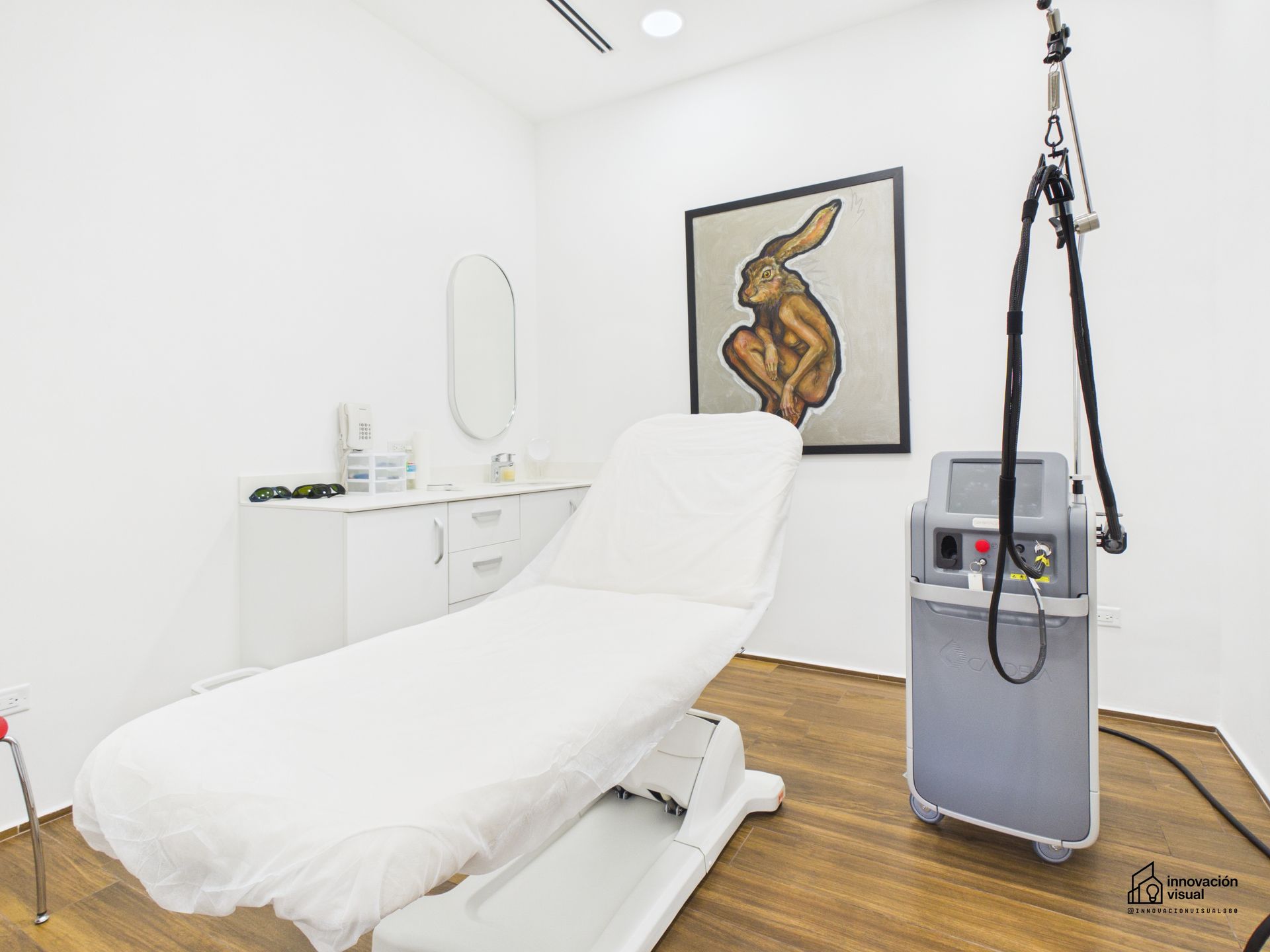 Consultorio de medicina estética del Dr. Badiola en Panamá, fotografía profesional y tour virtual por Innovación Visual.