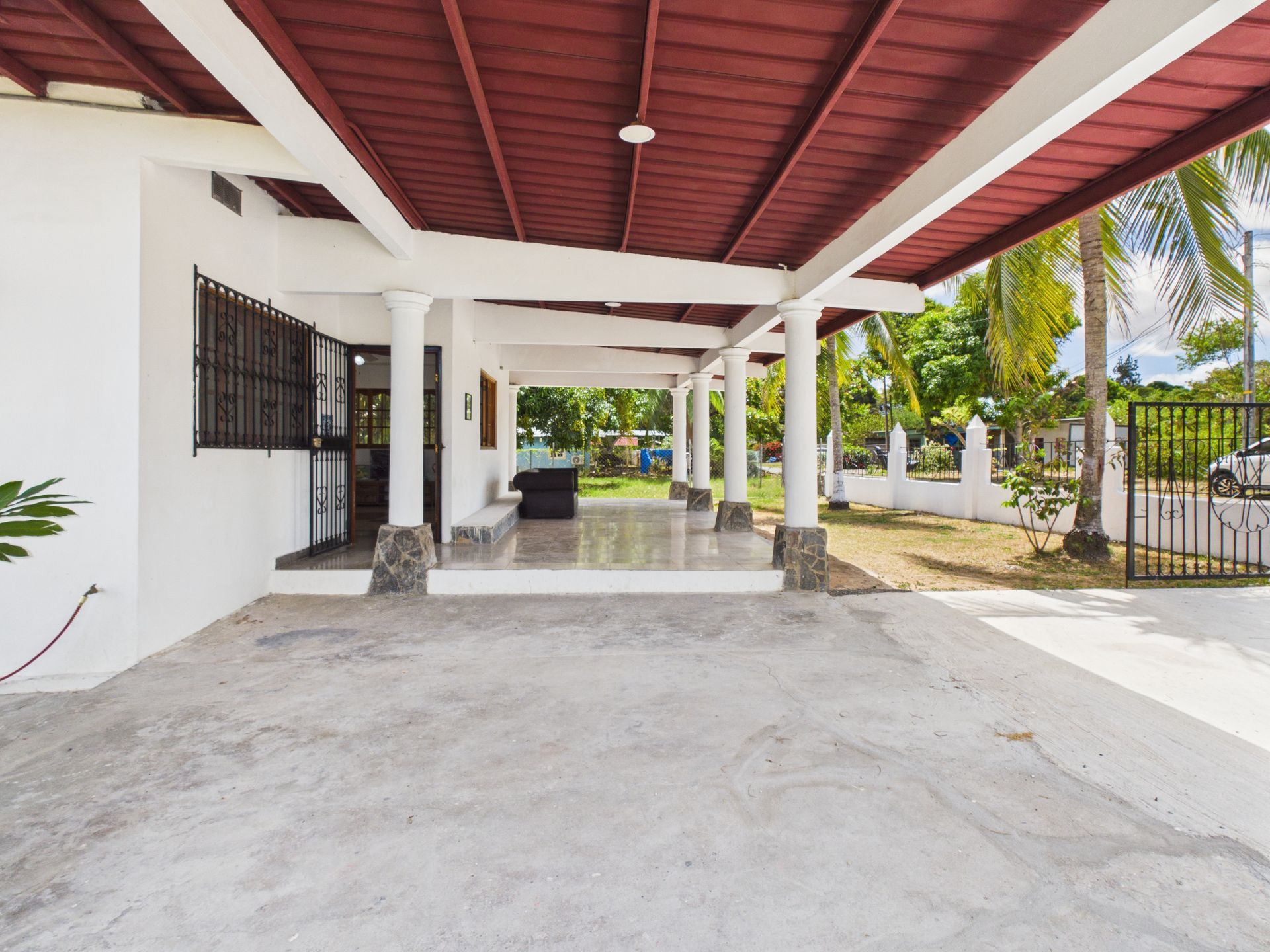 Fotografía profesional de casa de campo en Antón, Coclé, para Tetzel Inmuebles.