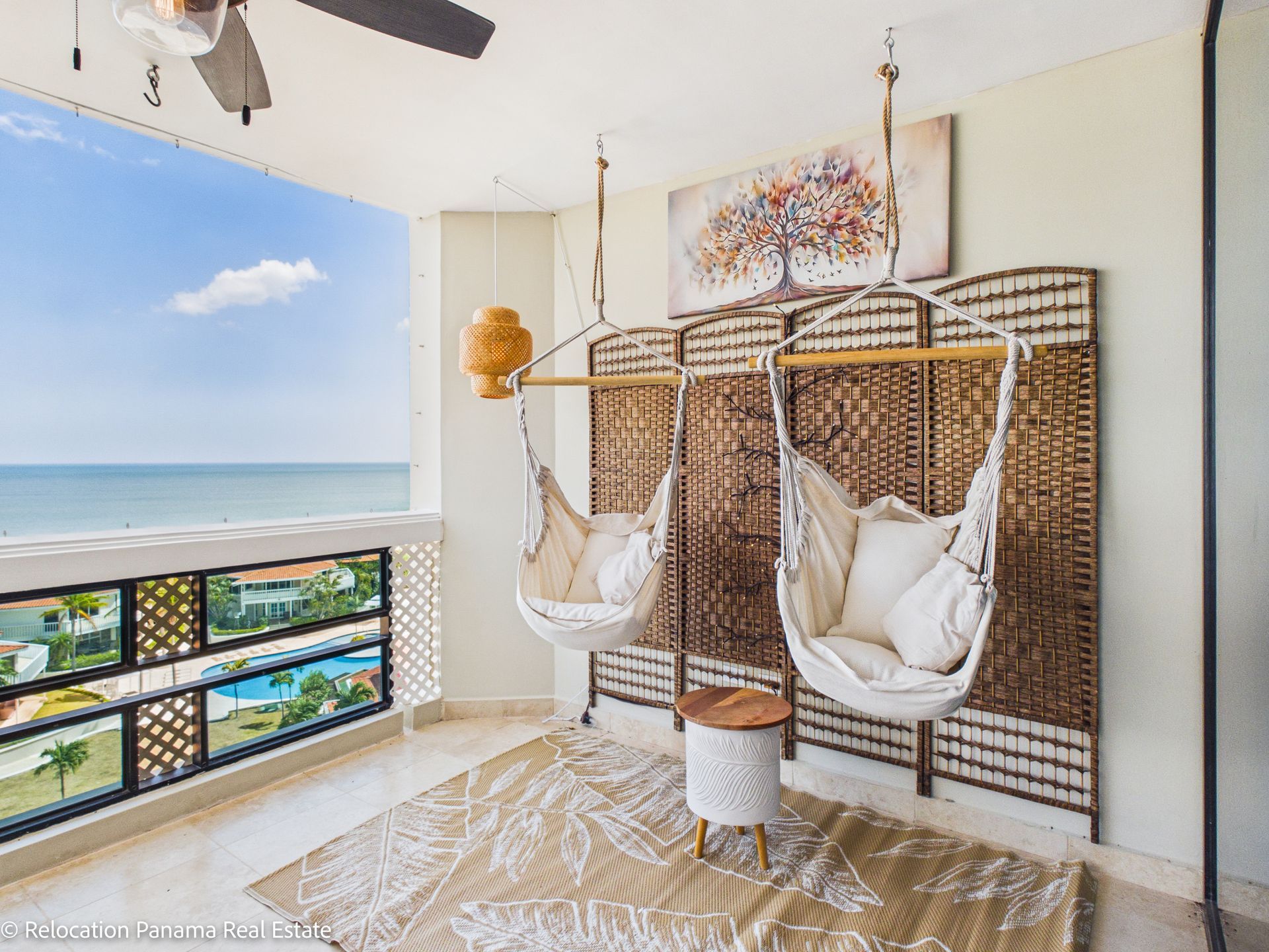 interior de apartamento frente al mar en Coronado, fotografía de bienes raíces de alta gama.Panama Relocation Real estate