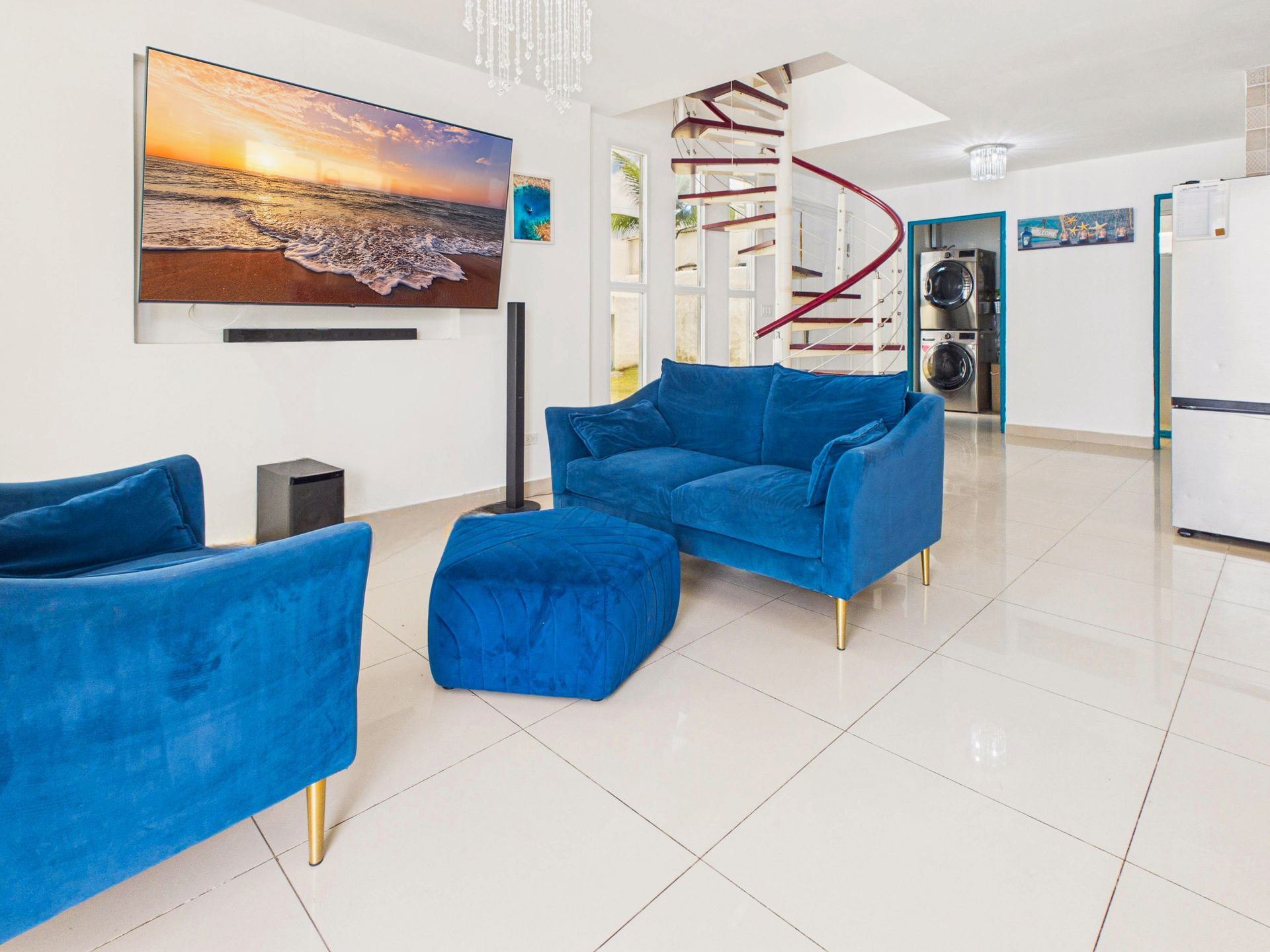 Sesión de fotografía profesional para Airbnb en residencia privada en Playa Coronado, Panamá.