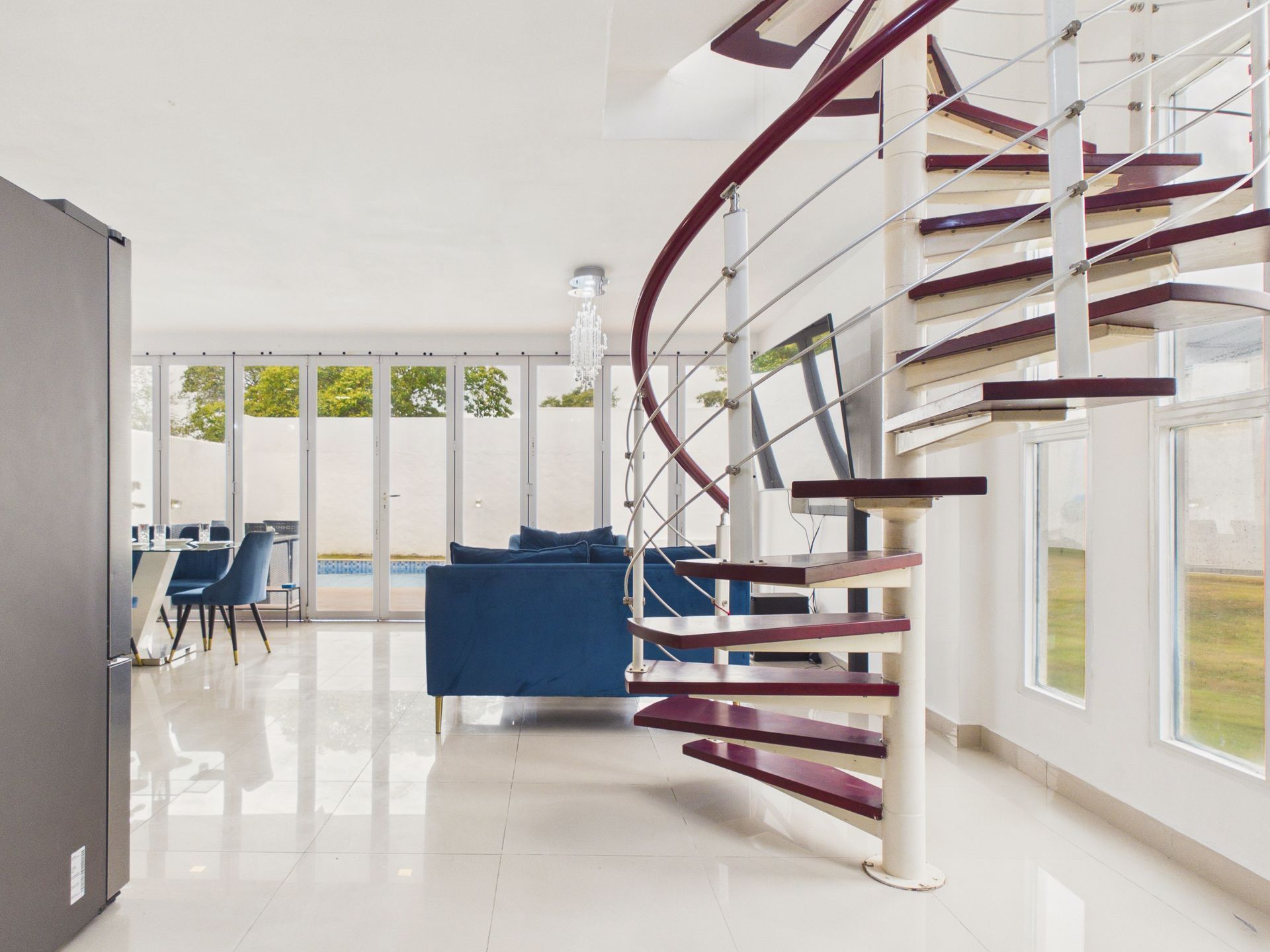 Sesión de fotografía profesional para Airbnb en residencia privada en Playa Coronado, Panamá.