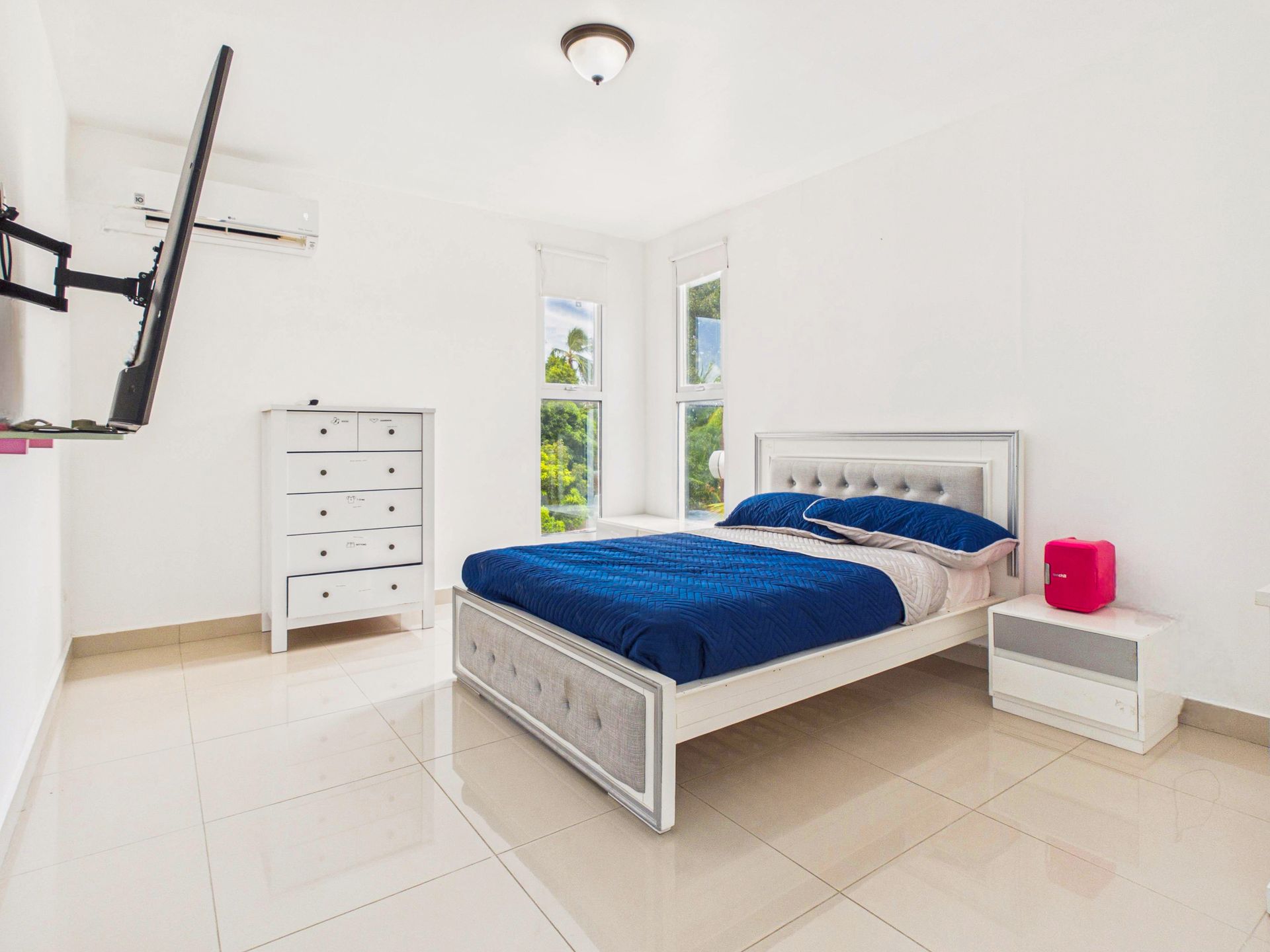 Sesión de fotografía profesional para Airbnb en residencia privada en Playa Coronado, Panamá.