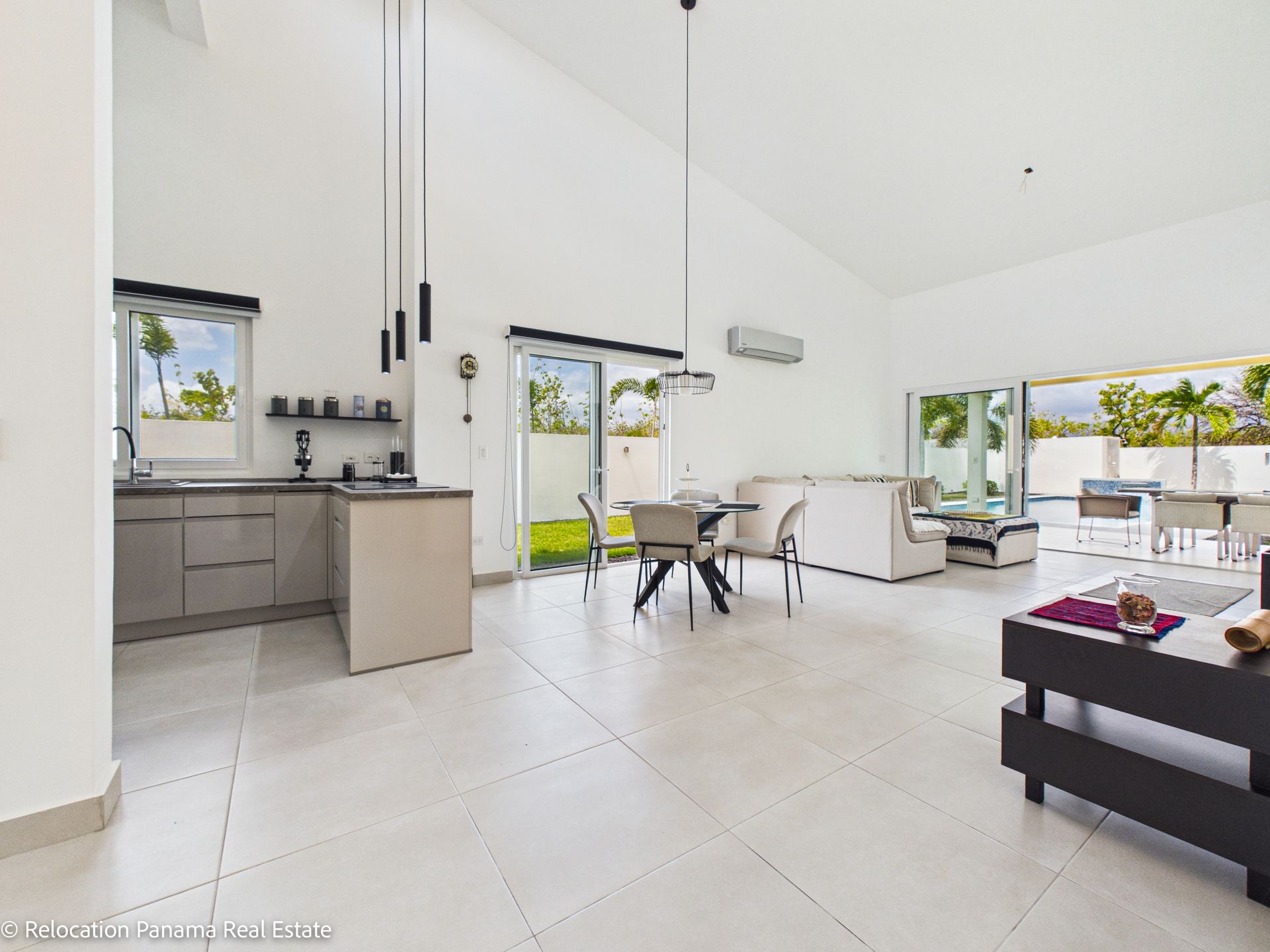 Fotografía profesional de casa de campo en San José, San Carlos, para Relocation Panama Real Estate.