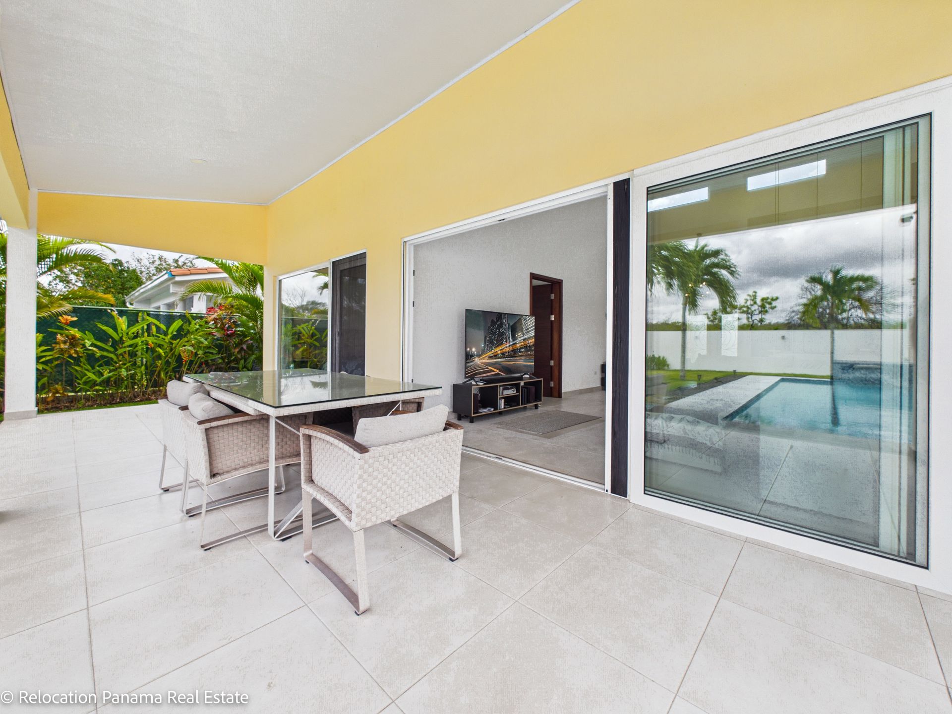 Fotografía profesional de casa de campo en San José, San Carlos, para Relocation Panama Real Estate.