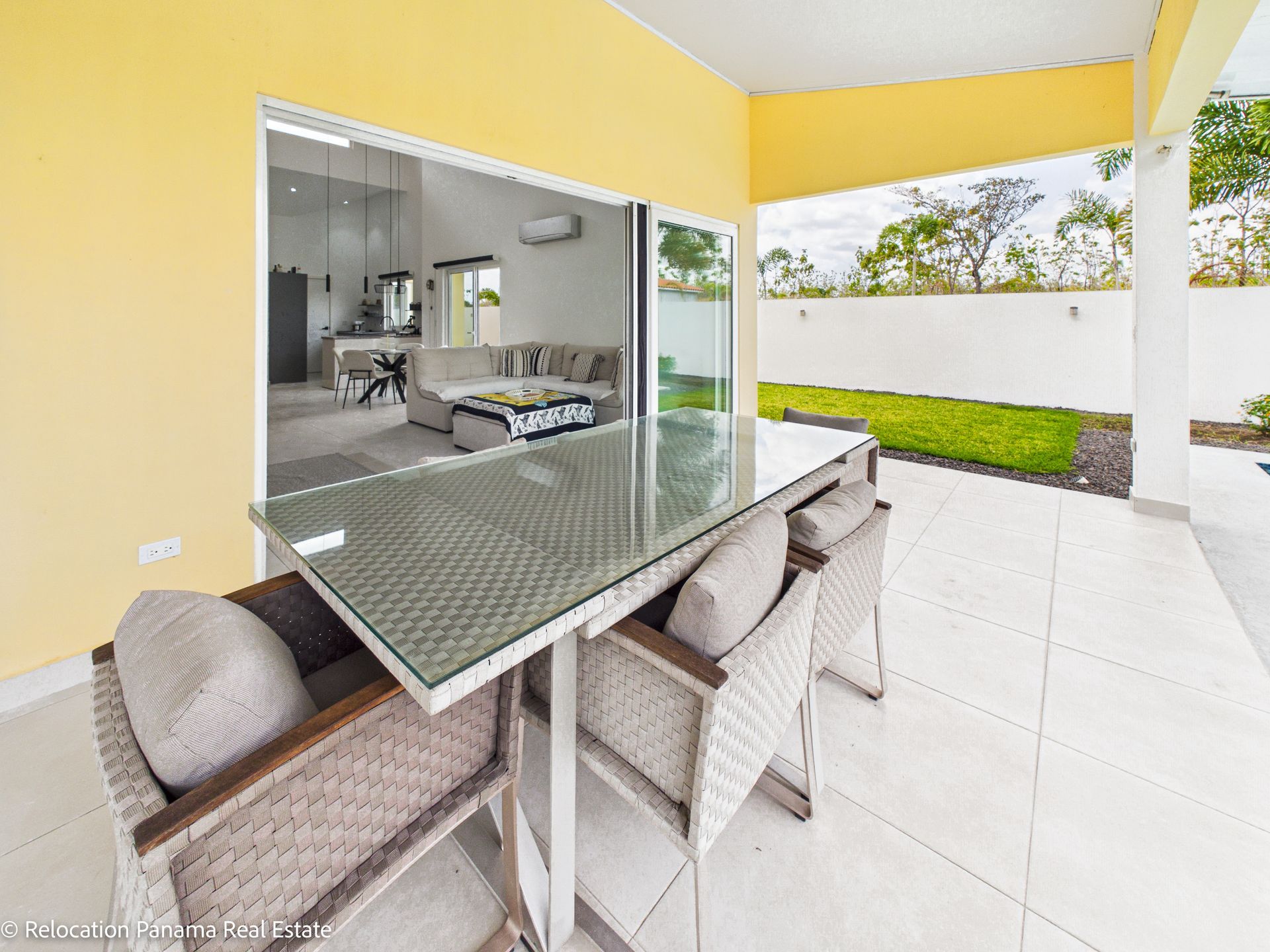 Fotografía profesional de casa de campo en San José, San Carlos, para Relocation Panama Real Estate.