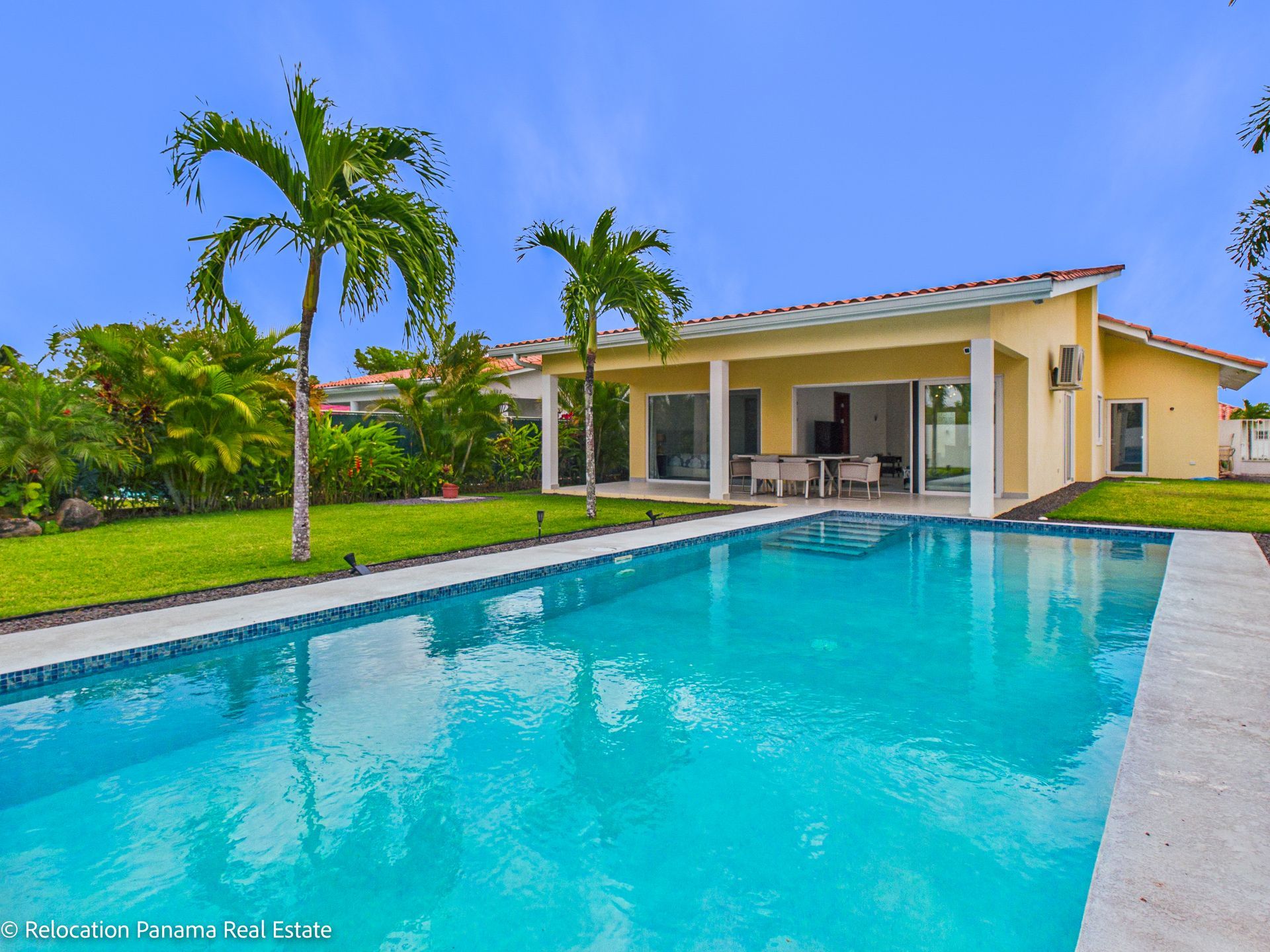 Fotografía profesional de casa de campo en San José, San Carlos, para Relocation Panama Real Estate.