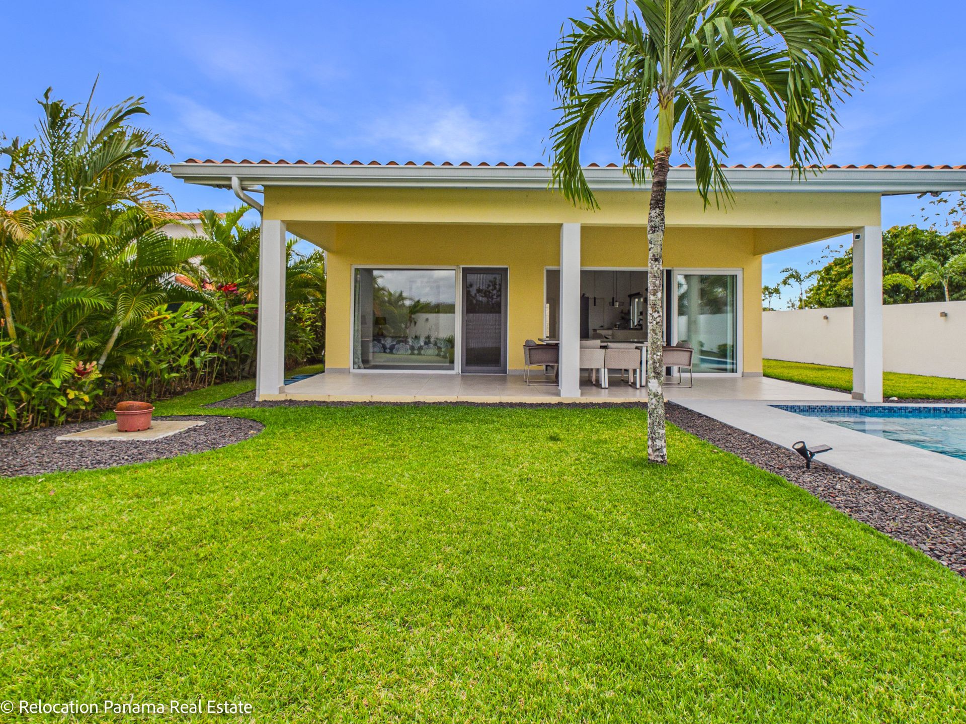 Fotografía profesional de casa de campo en San José, San Carlos, para Relocation Panama Real Estate.