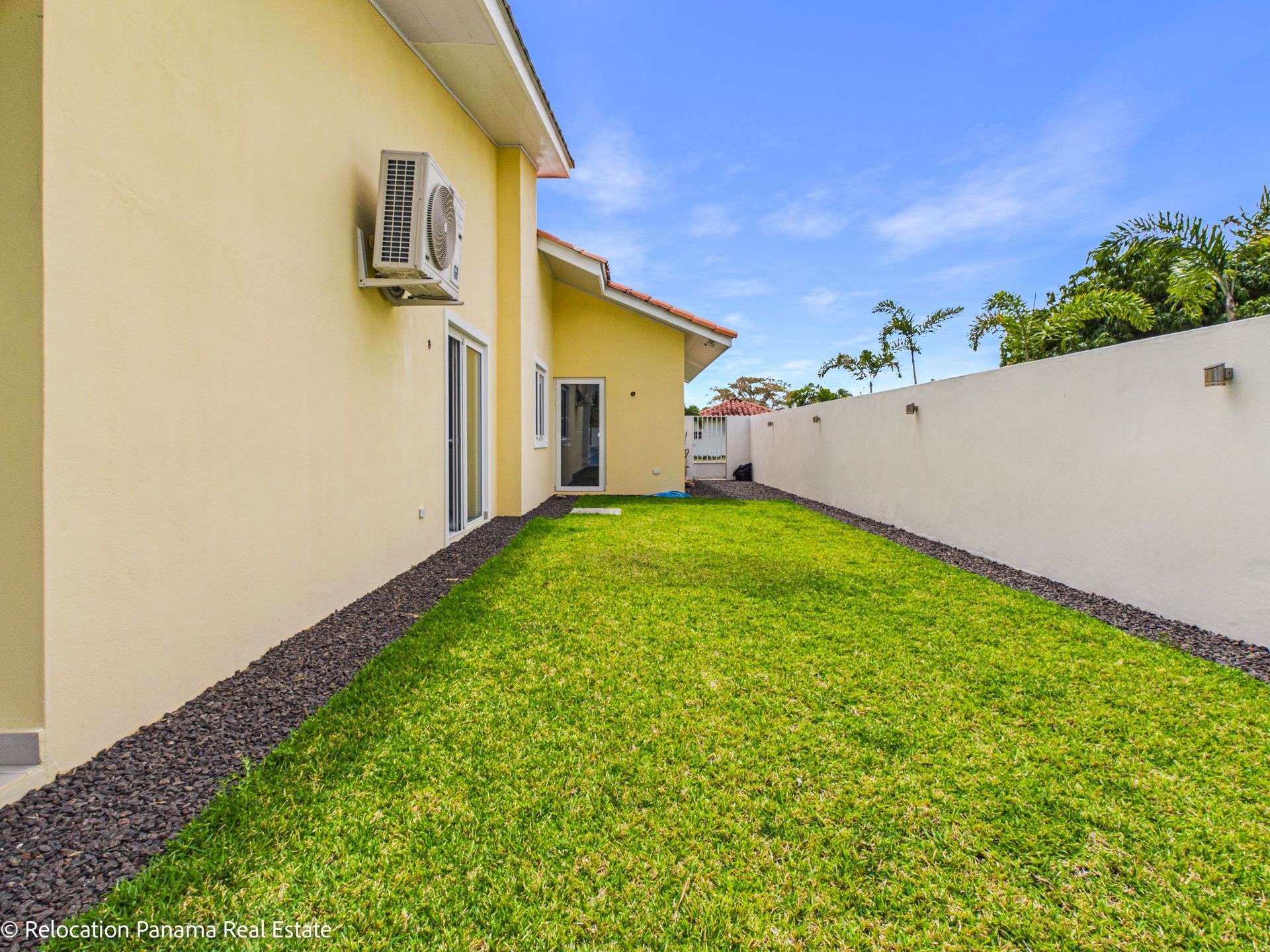 Fotografía profesional de casa de campo en San José, San Carlos, para Relocation Panama Real Estate.