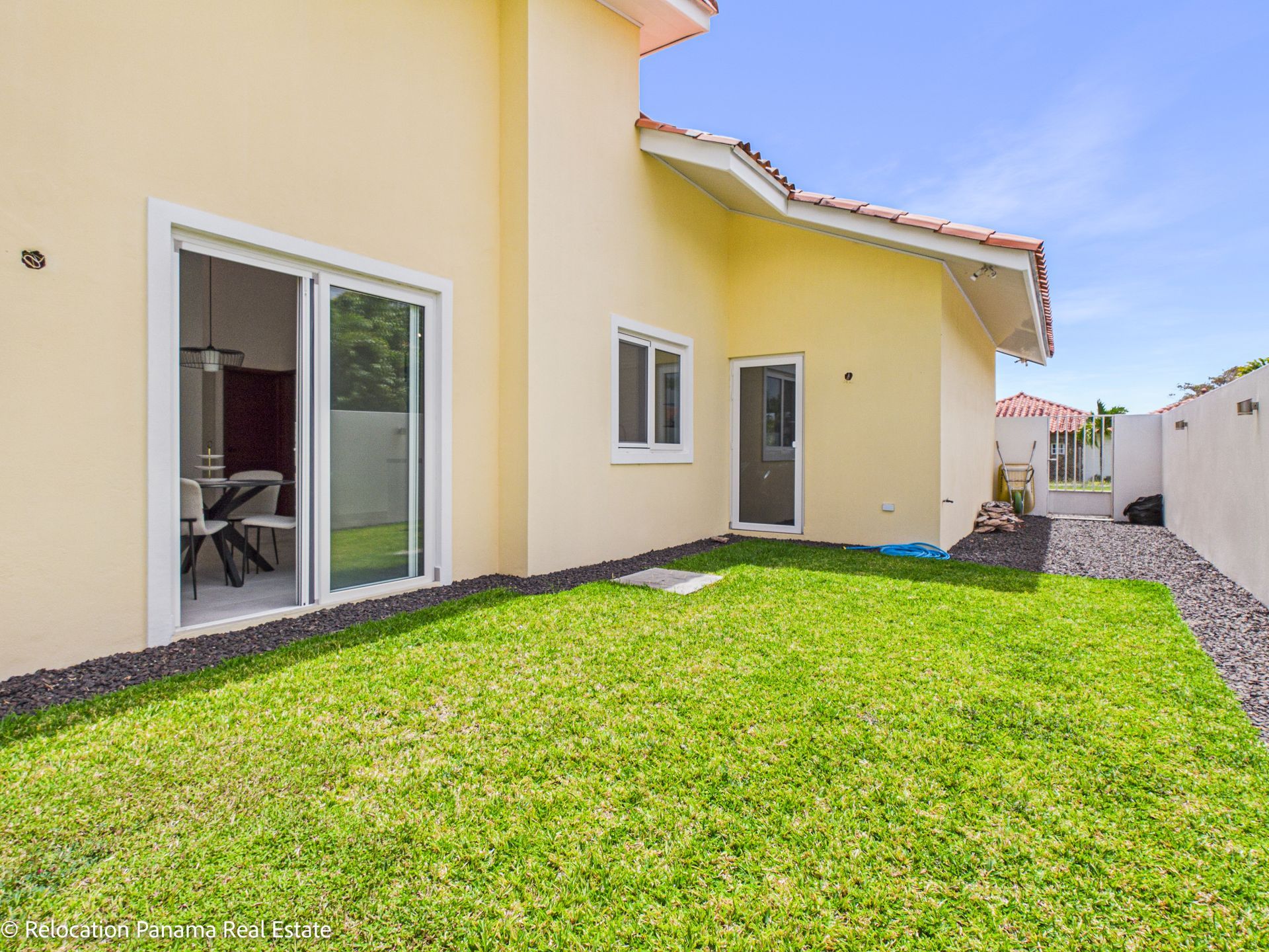 Fotografía profesional de casa de campo en San José, San Carlos, para Relocation Panama Real Estate.