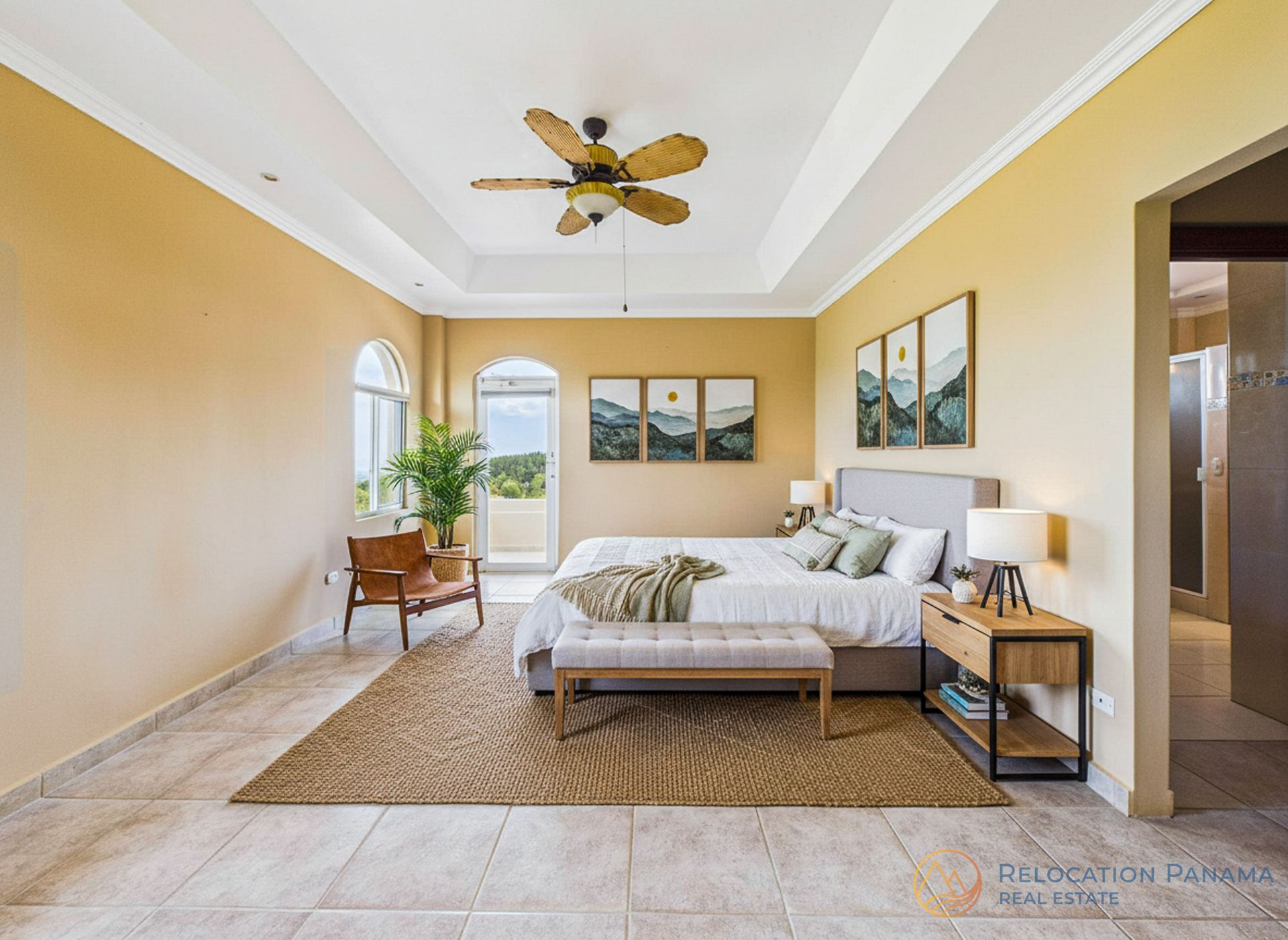 Ejemplo de virtual staging en dormitorio de casa de campo en Sora, Panamá Oeste.
