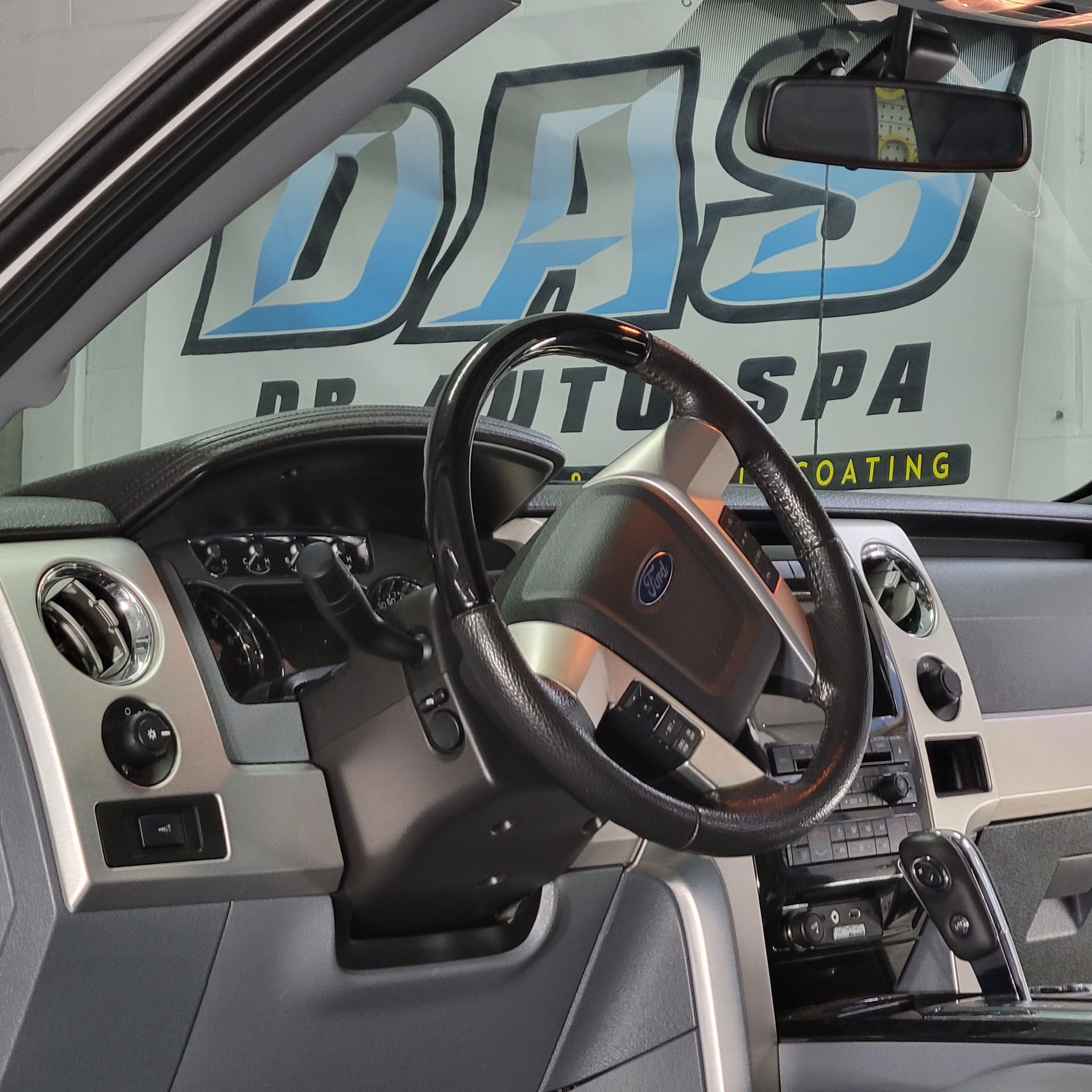 Royal, Concierge, VIP treatment, Auto Detailing Services