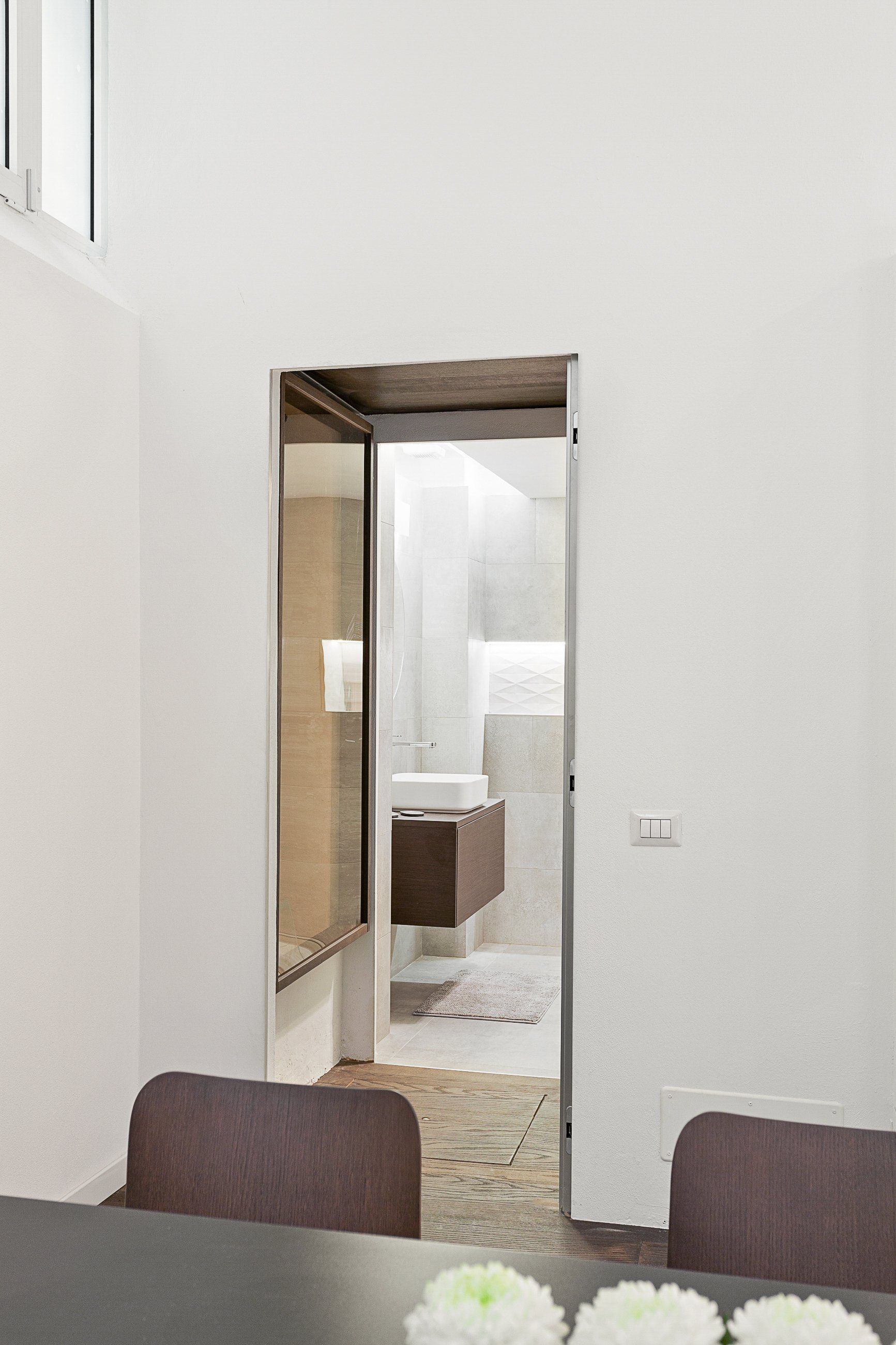 appartamento a milano ingresso bagno porta scorrevole