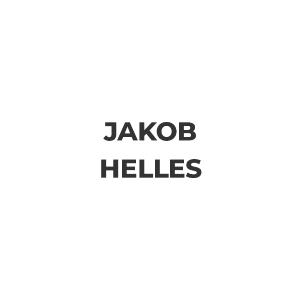 Navnet Jakob Helles er skrevet i sort skrift på hvid baggrund.