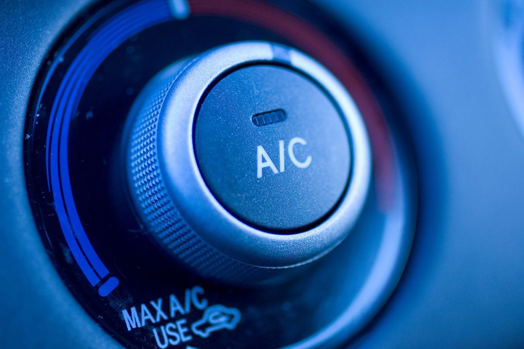manutenzione climatizzatore auto Leinì