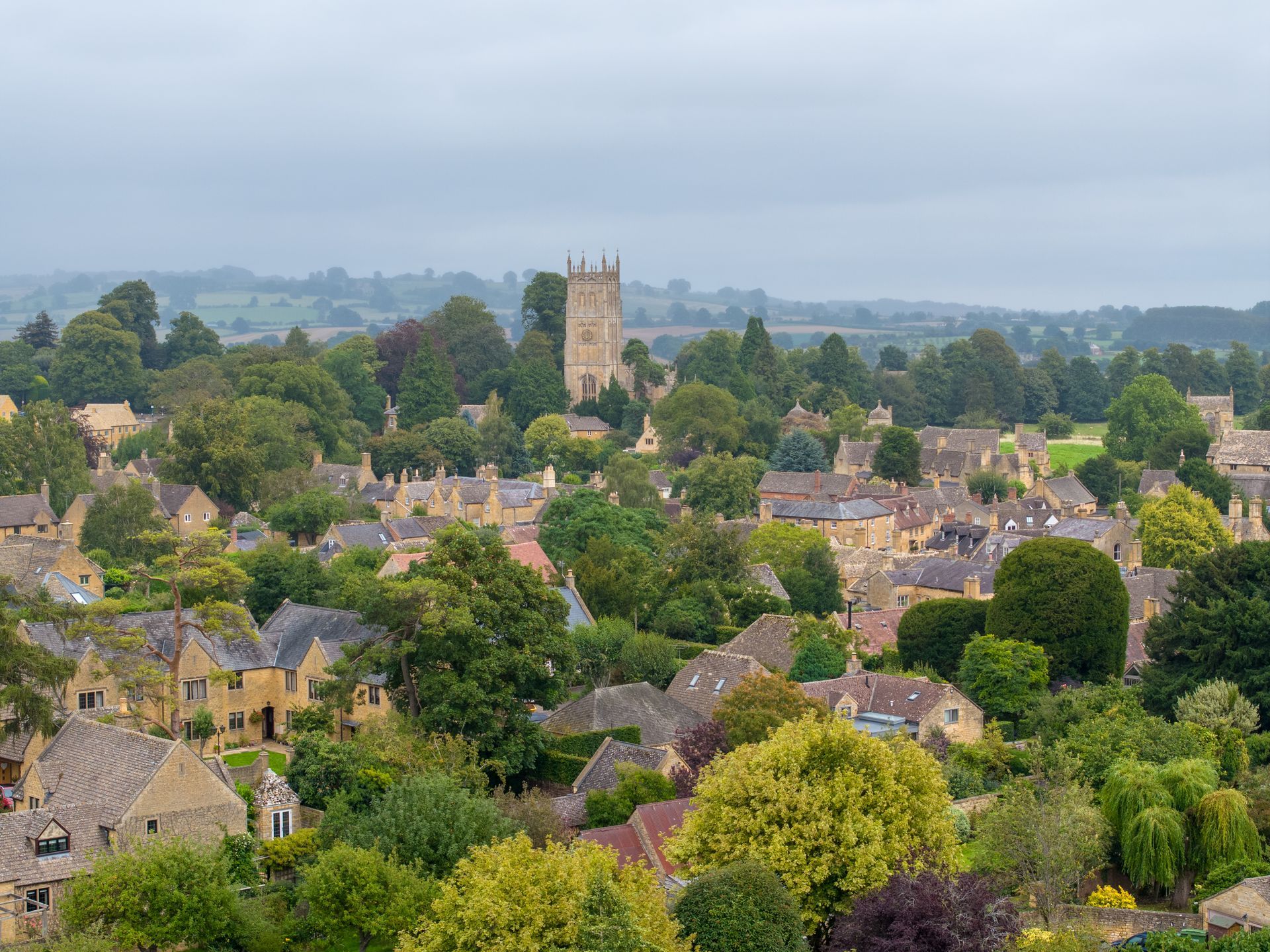 walking tours in england