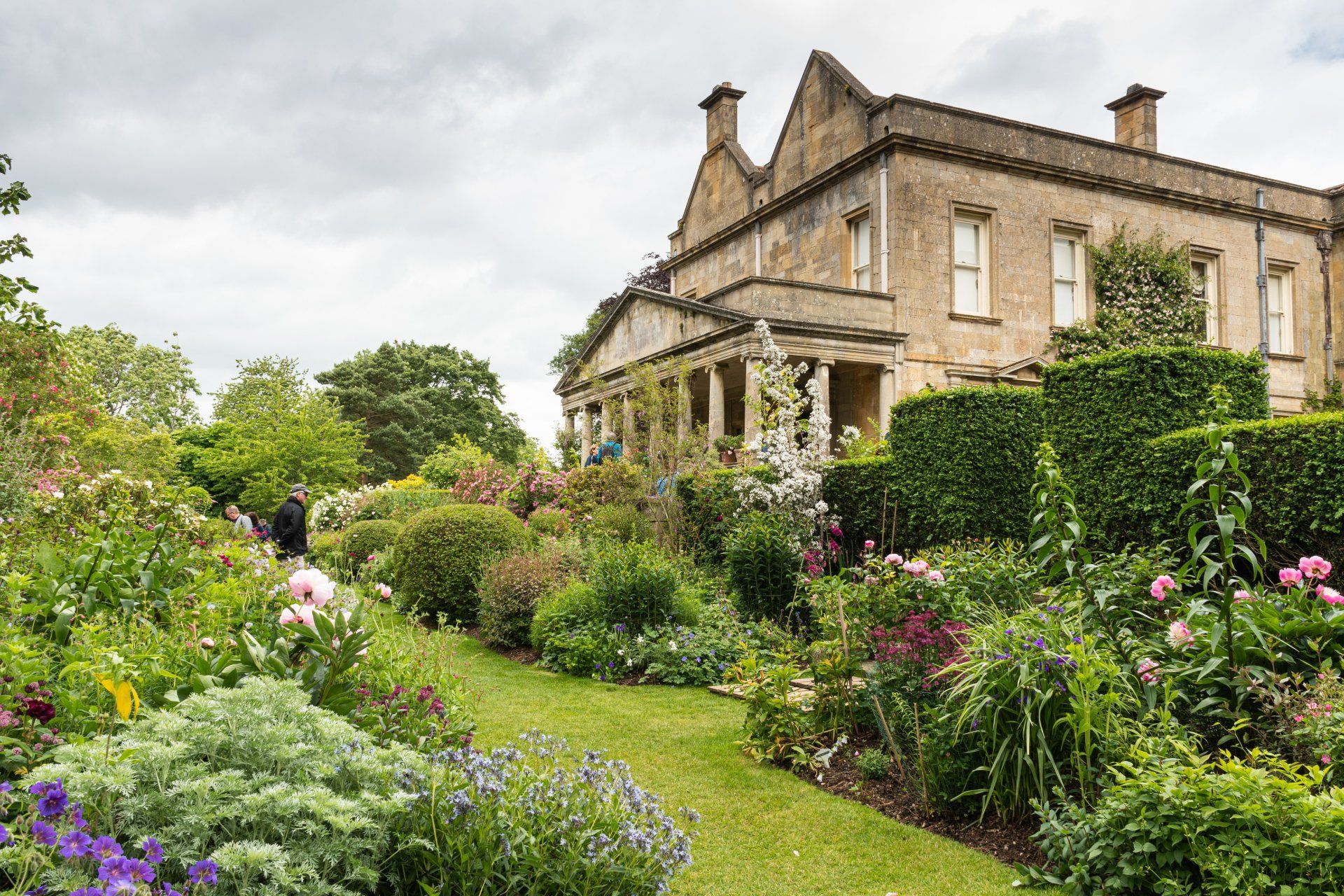 walking tours in england