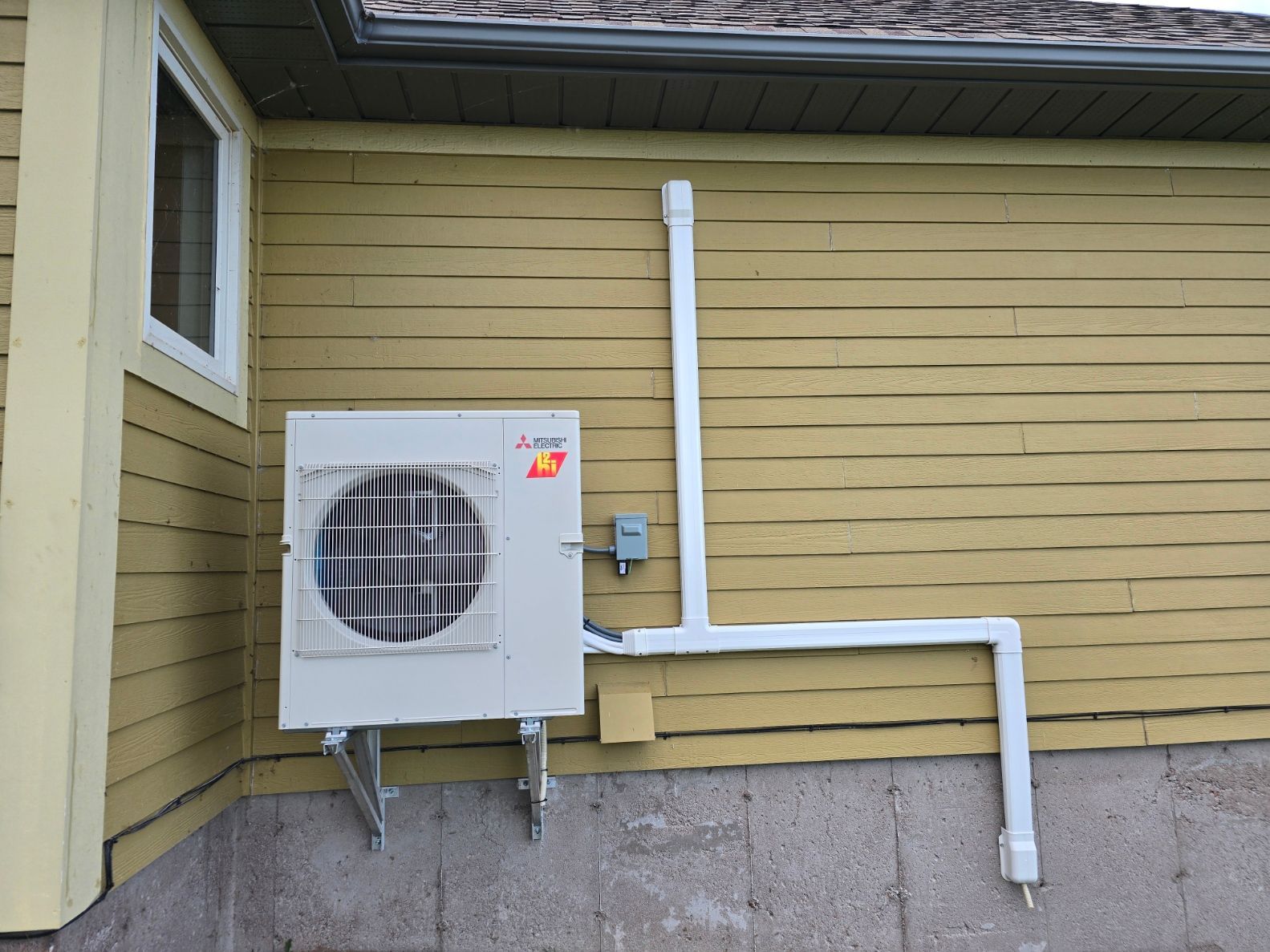 Dual Split Ductless Heat Pump - Mitsubishi