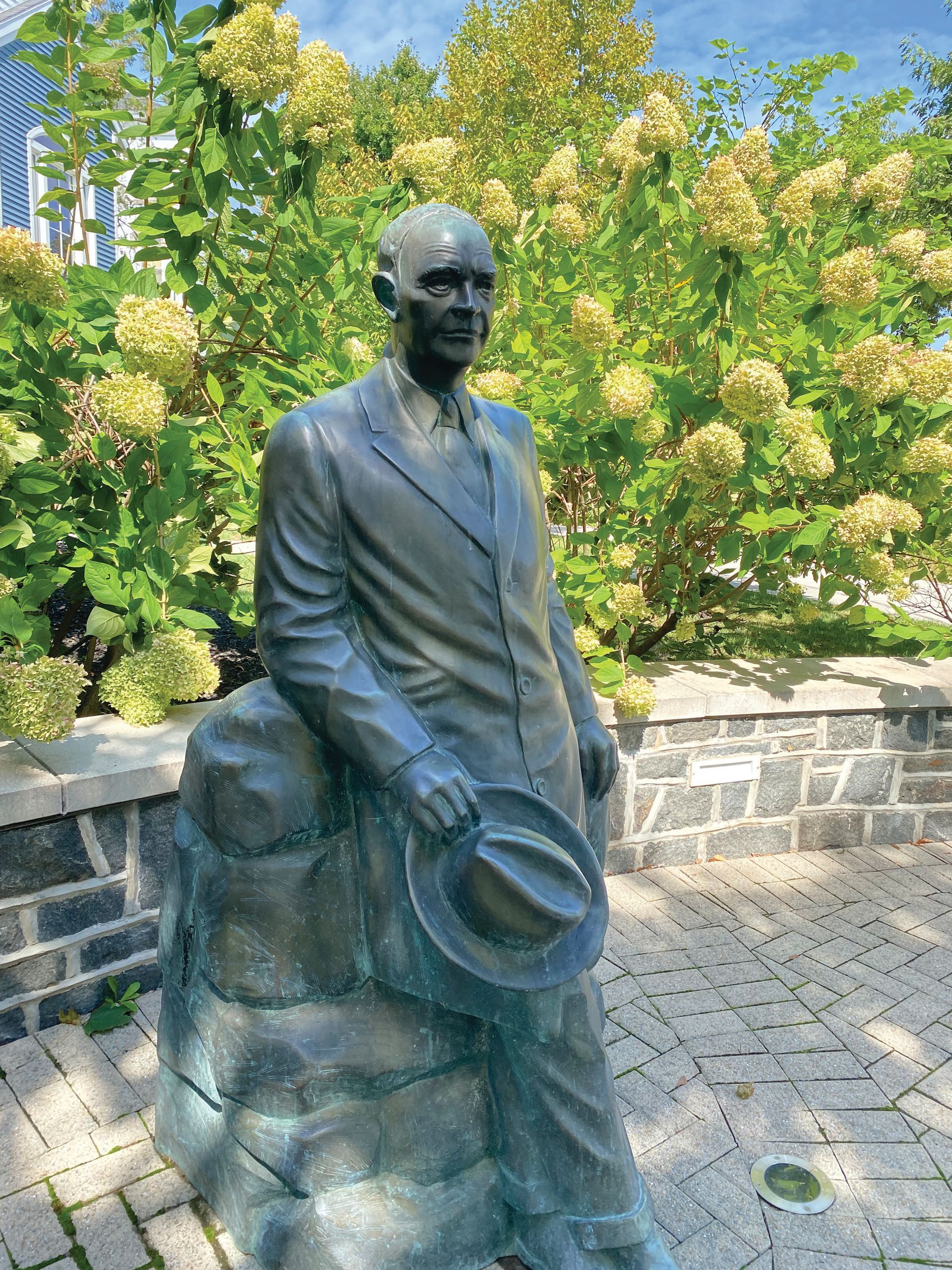 Gettysburg's Eisenhower statue as a Gettysburg resident (Author photo)