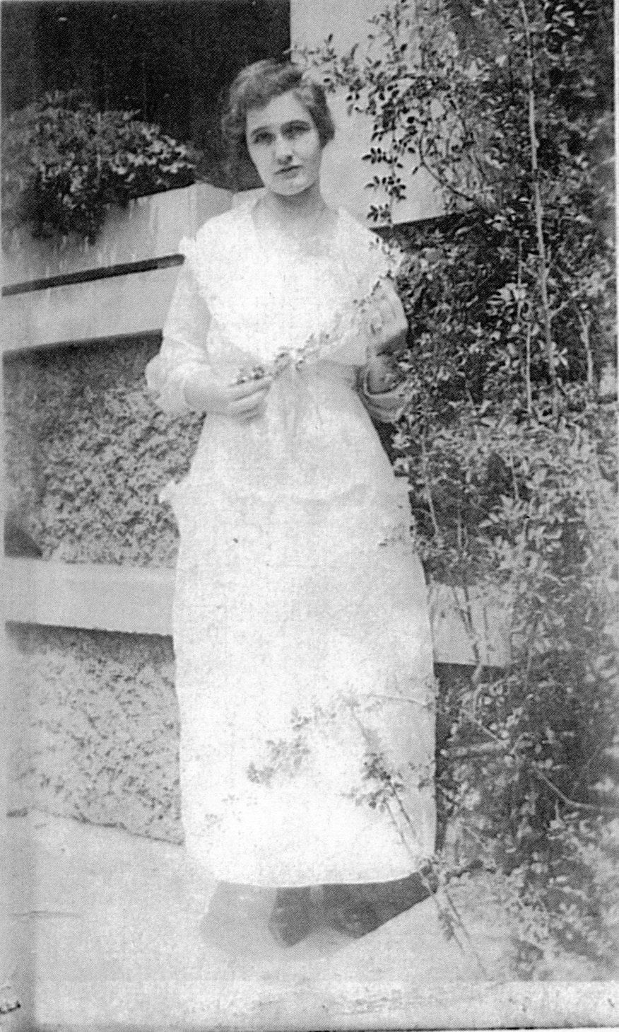 Allyene Hurd on her  wedding day, 1923