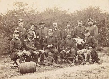 Union Sixth Corps generals, May 1862. General Franklin
sits at the center, and John Newton is seated far right
(Library of Congress)
