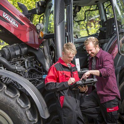 Treballa amb nosaltres VALTRA