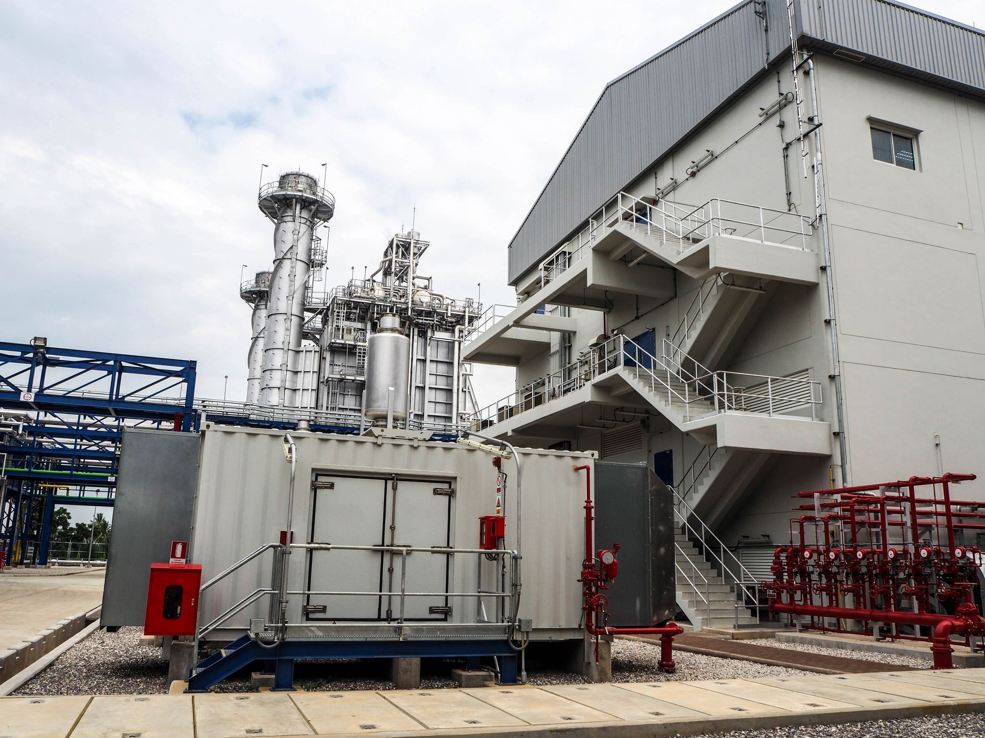 Diesel generator systems in a combined-cycle cogeneration power plant
