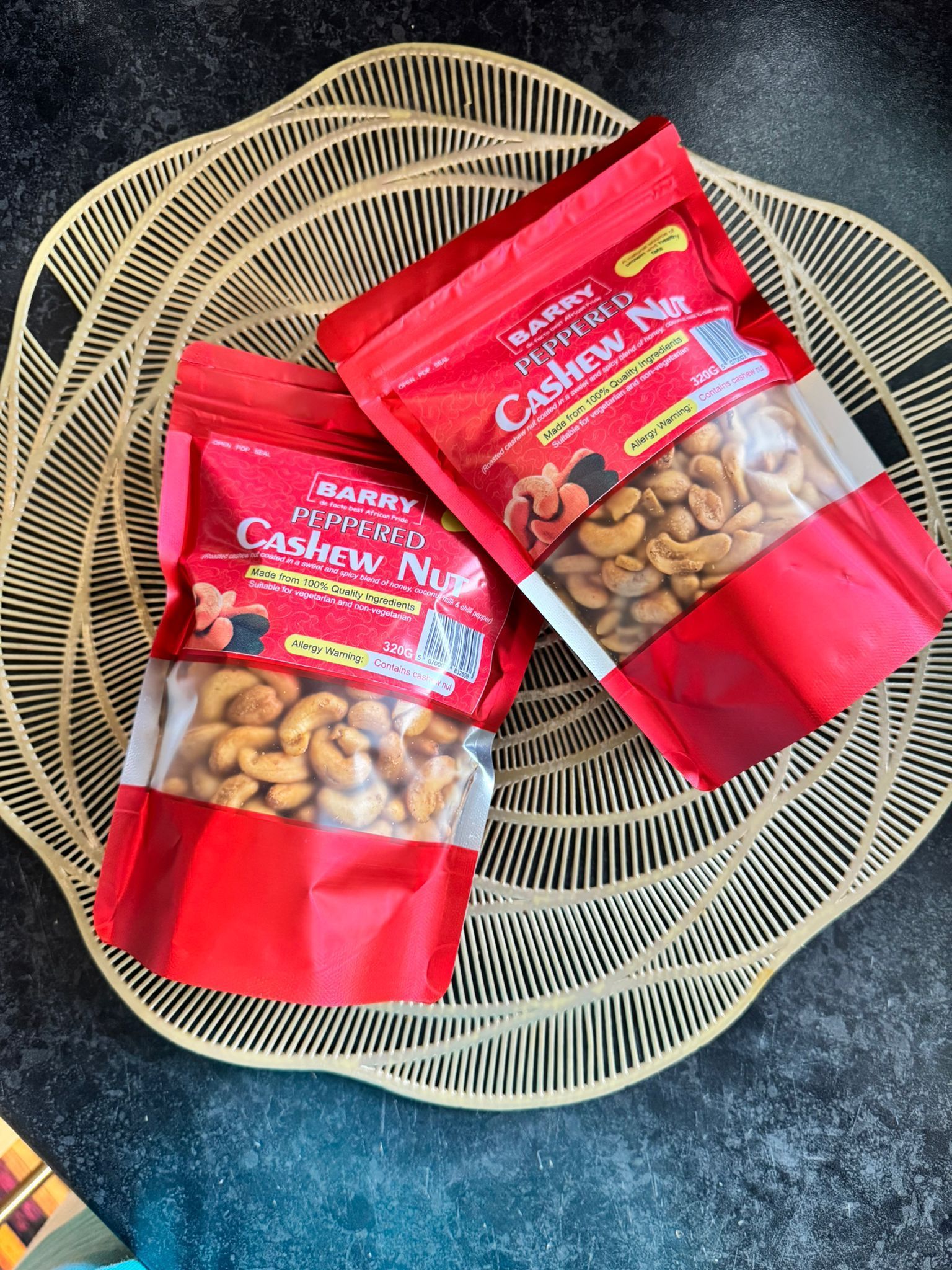 Barry Peppered Cashews