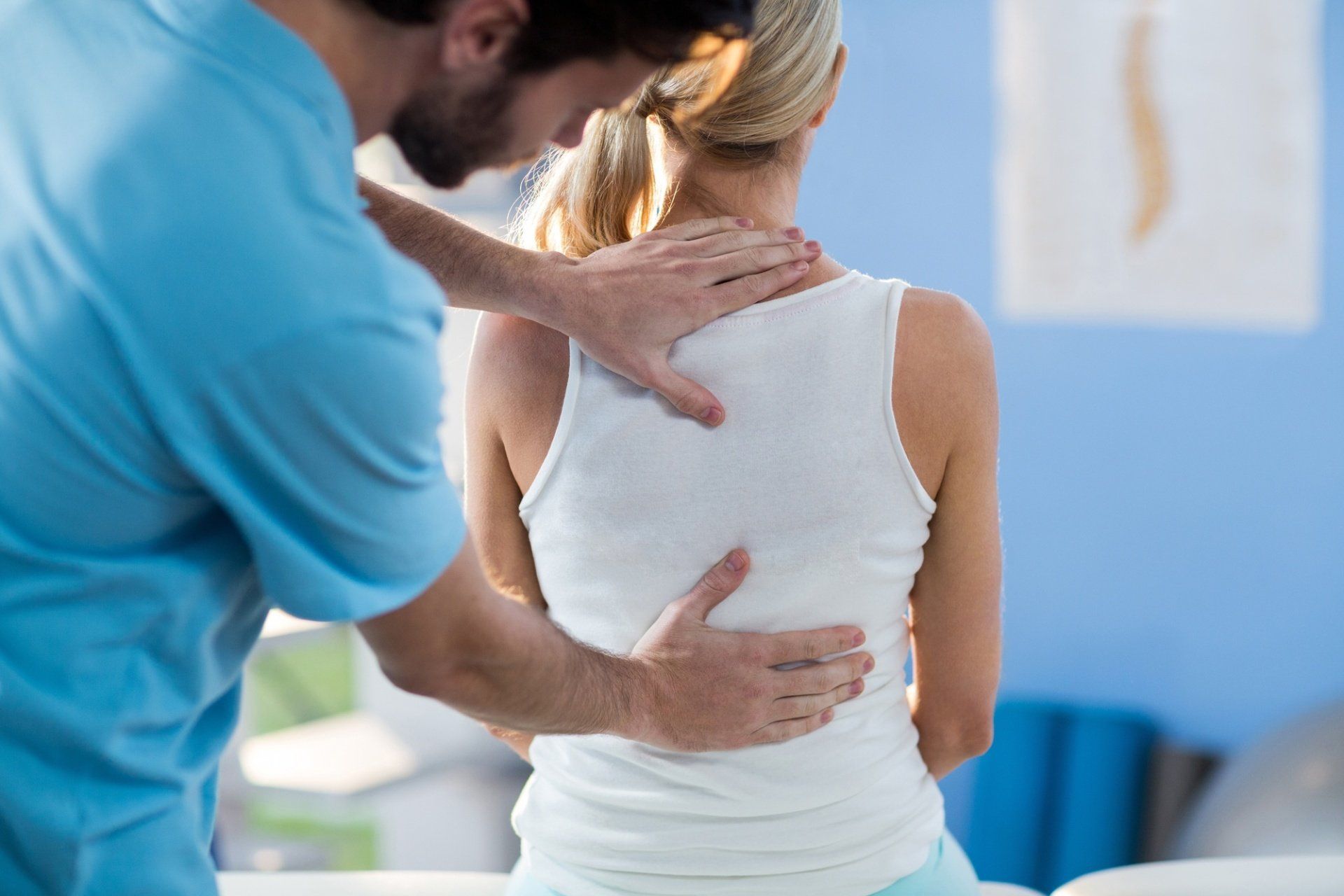 Can a Chiropractor Help With Whiplash Pain?