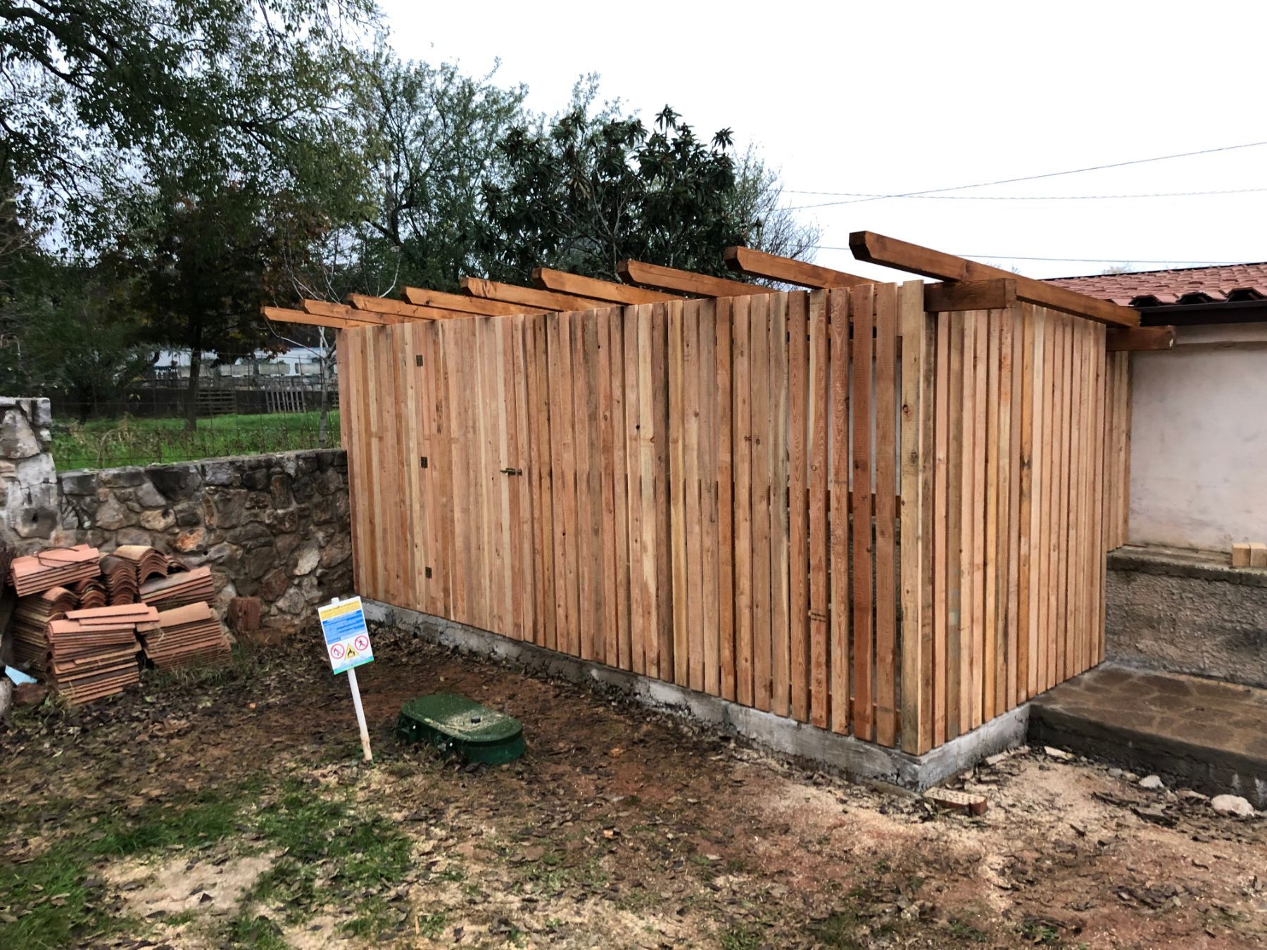 Costruzione di capanno