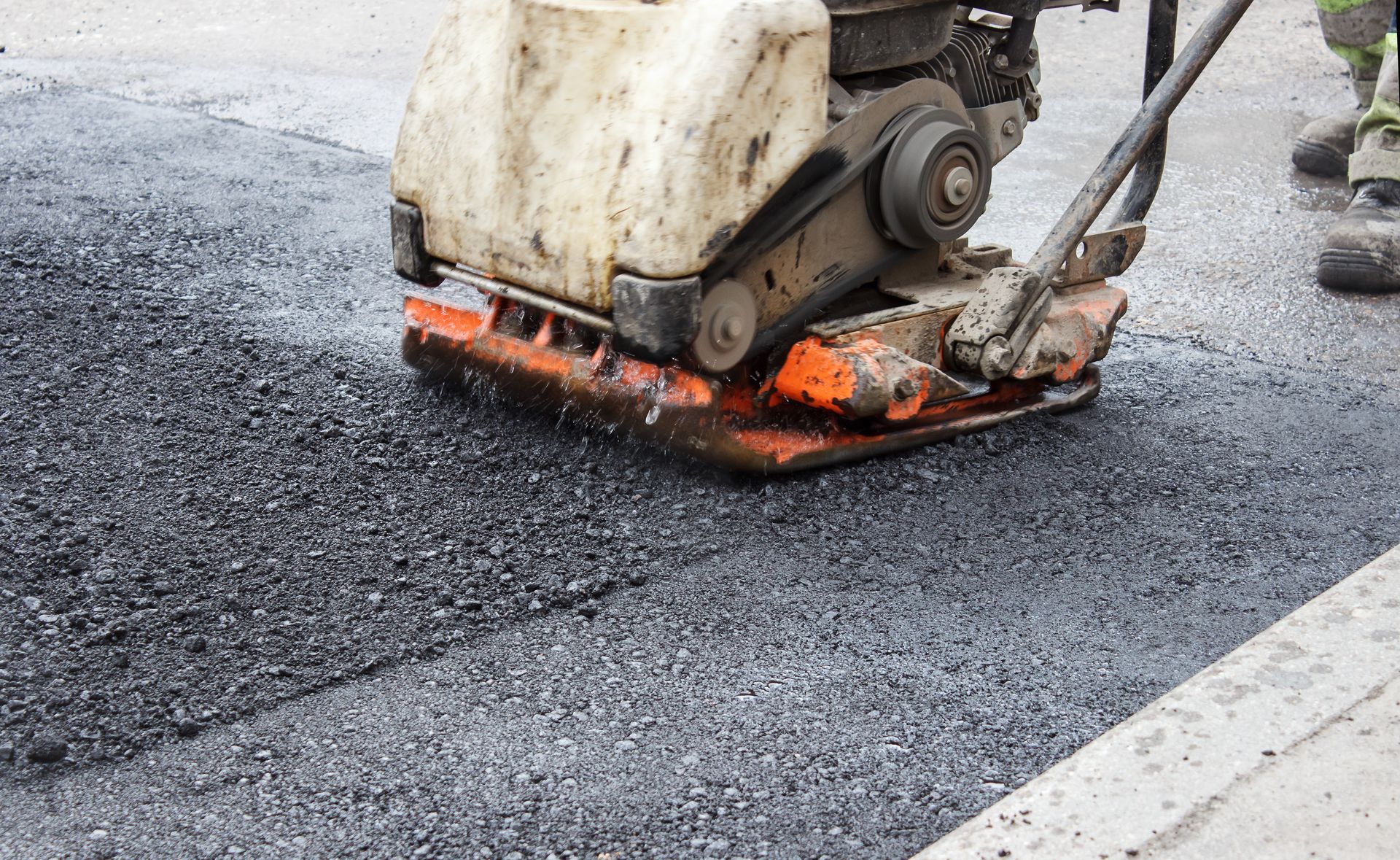 Asphalt Patching in Moore, OK | Mike’s Paving & Sealcoating