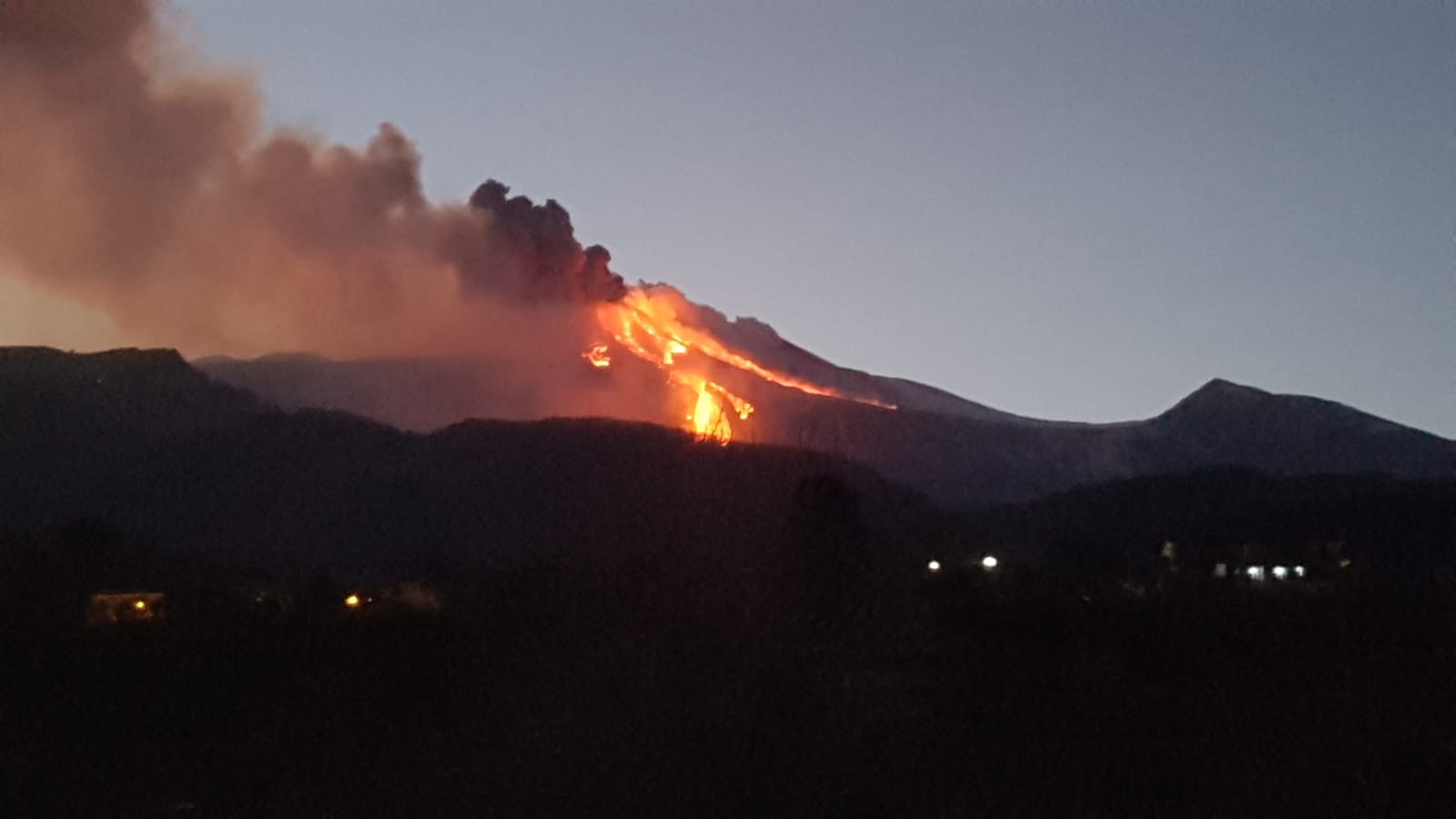Etna eruzione