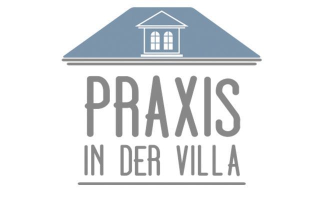 Praxis in der Villa-Logo mit blauem Villendach-Symbol und grauem Text