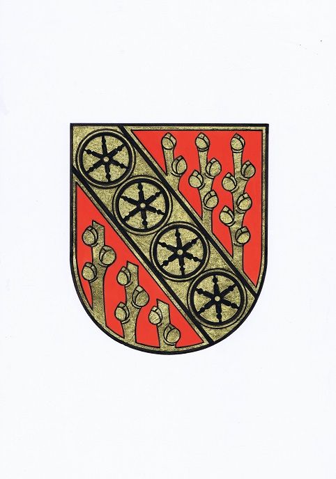 Roter und goldener Wappenschild mit einem diagonalen Band aus schwarzen, radförmigen Emblemen.